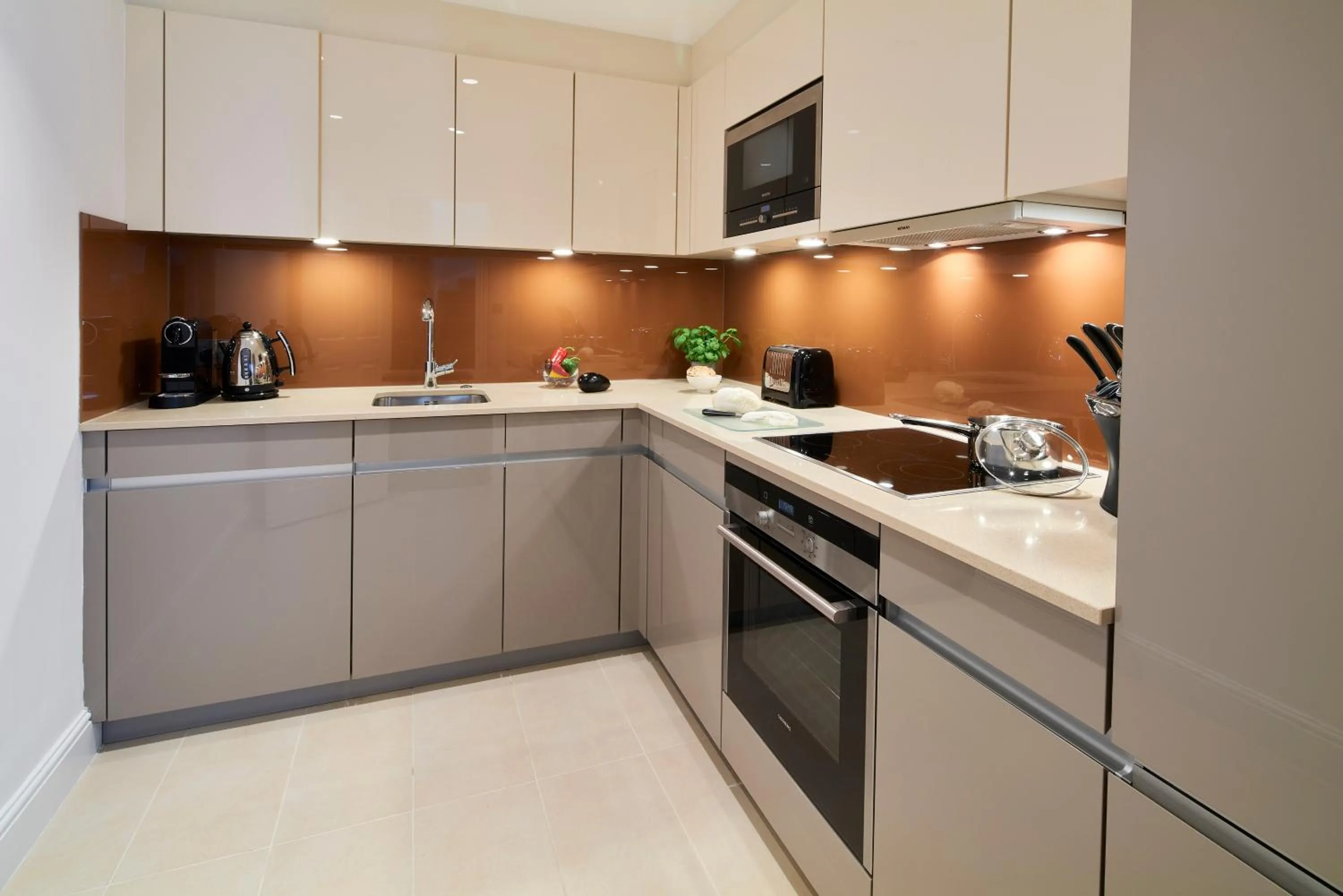 Coffee/tea facilities in Cheval Calico House