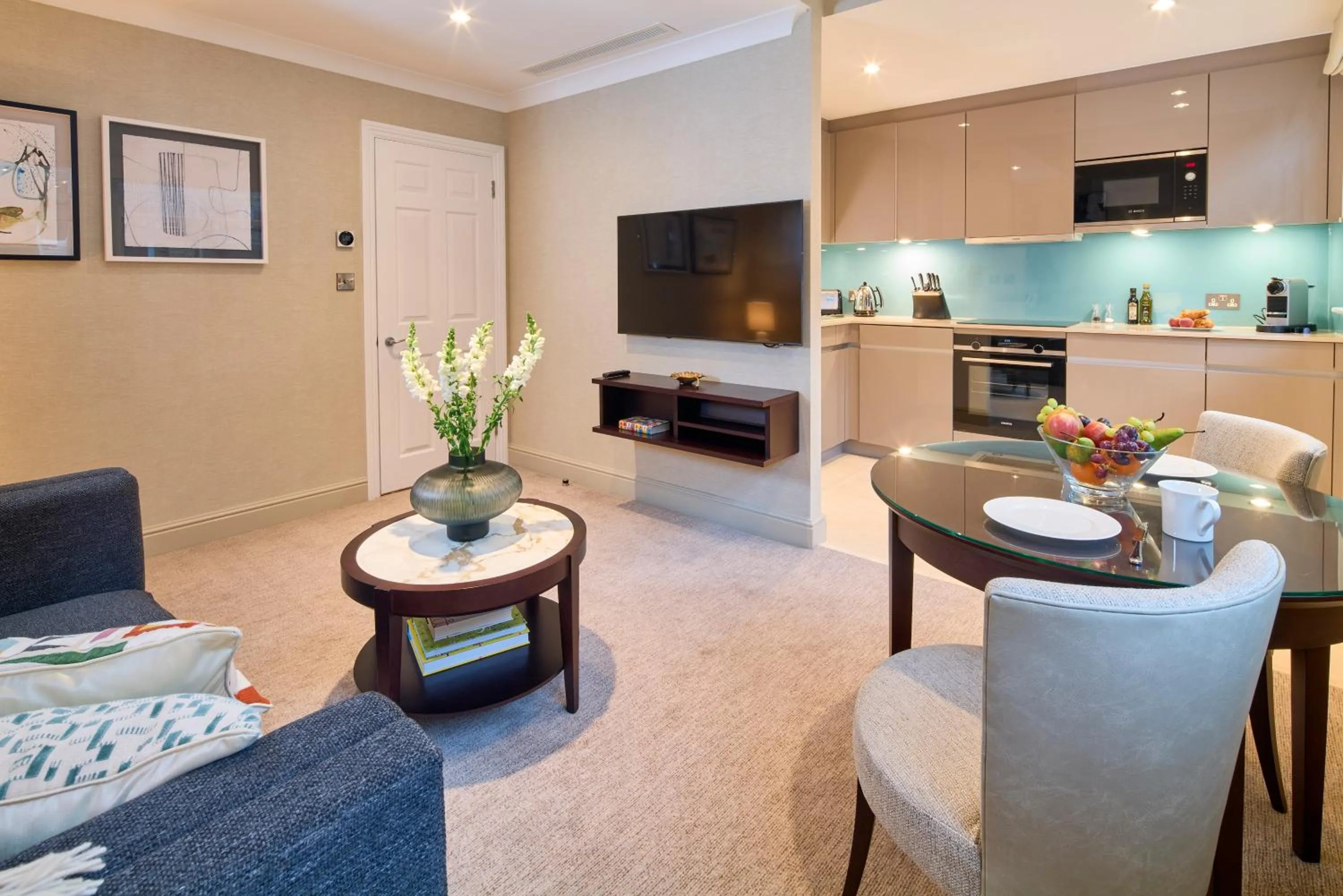 Kitchen or kitchenette in Cheval Calico House