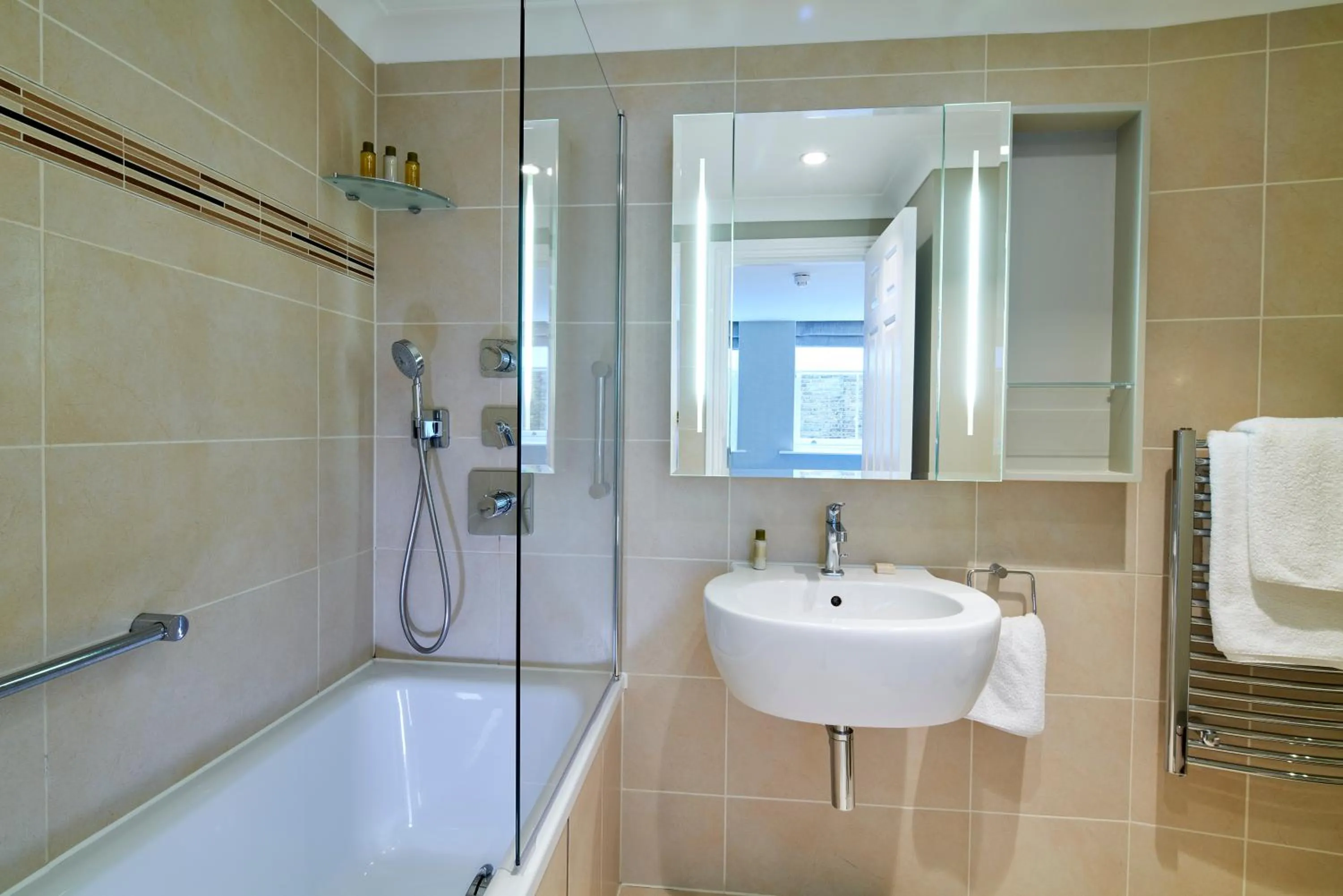 Shower in Cheval Calico House