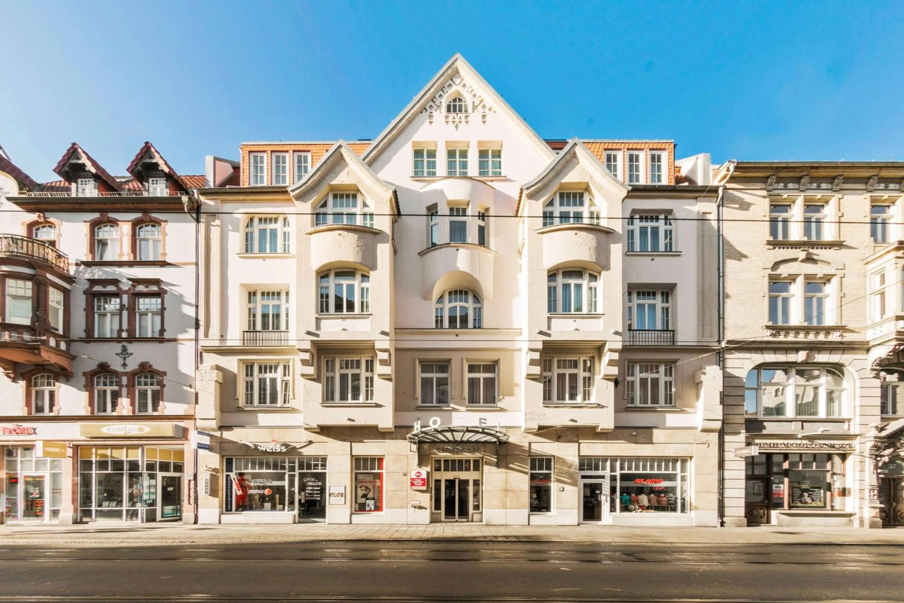 Property building in Best Western Plus Hotel Excelsior