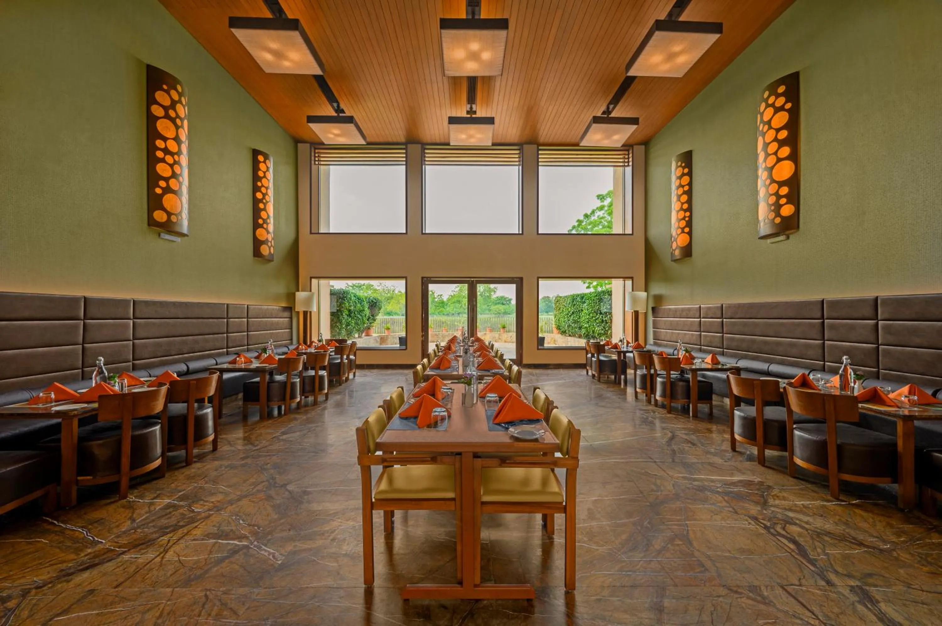 Restaurant/places to eat in Club Mahindra Kensville