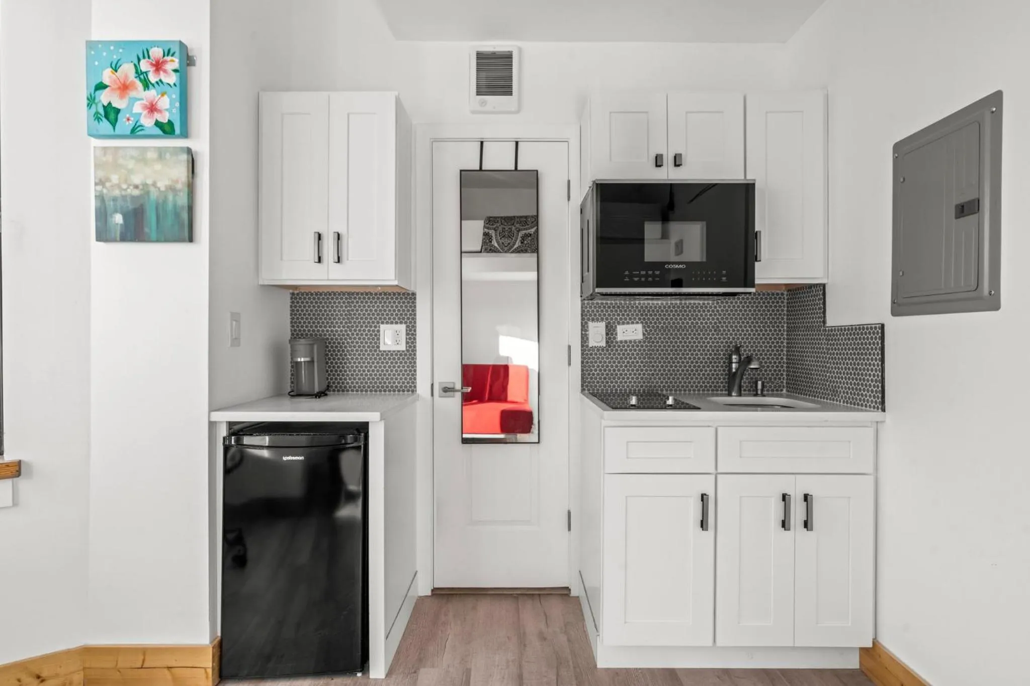 Kitchen or kitchenette in Goodseed Suites Philadephia Center