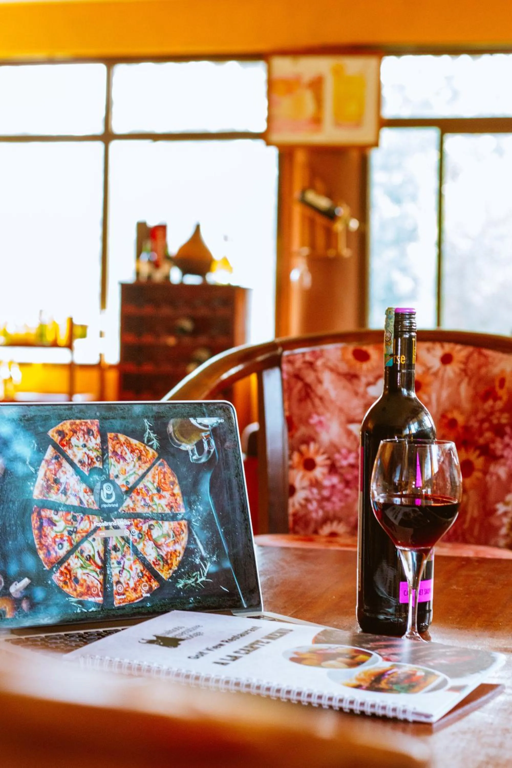 Restaurant/places to eat in LUSHOTO EXECUTIVE LODGE