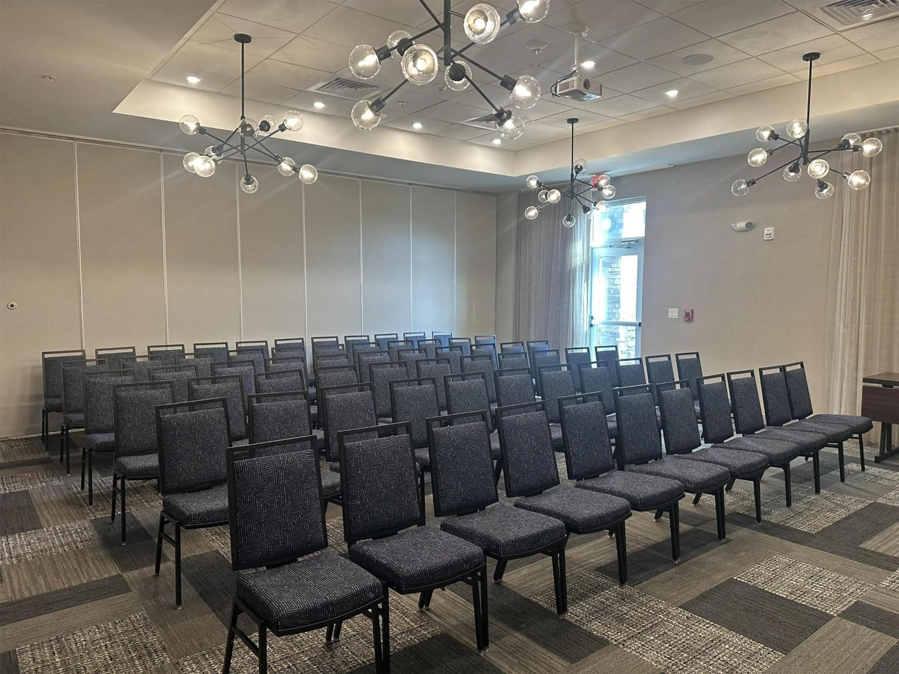 Meeting/conference room in DoubleTree by Hilton Greenville Woodruff Road