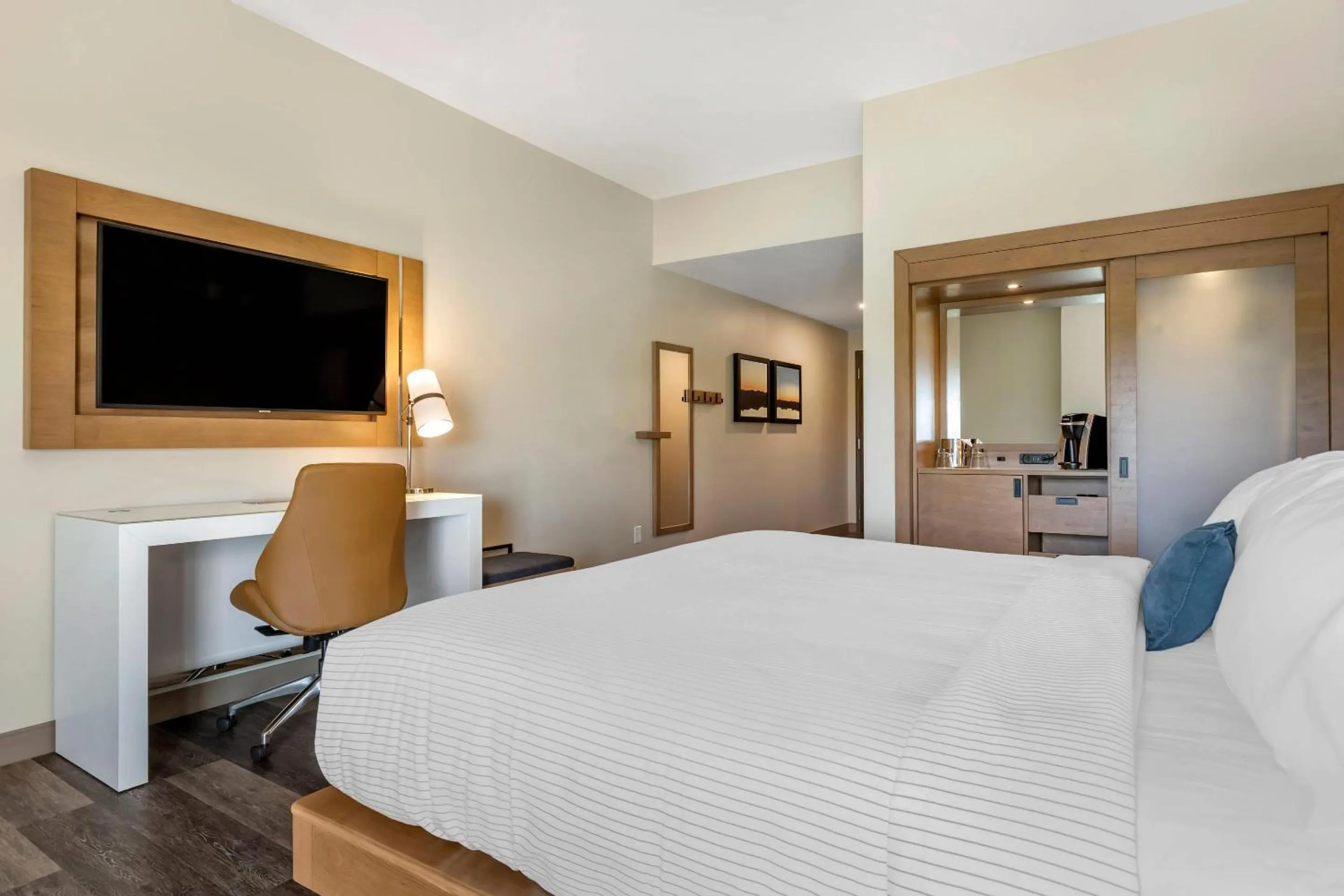 Bedroom in Cambria Hotel Greenville