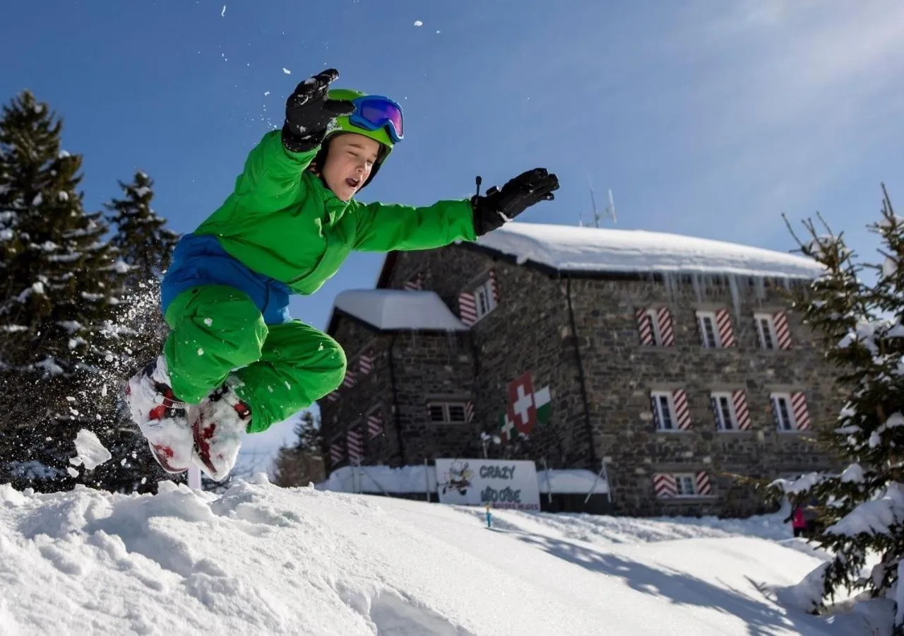 Property building in Maison de Montagne de Bretaye accès par le train arrêt Bouquetin