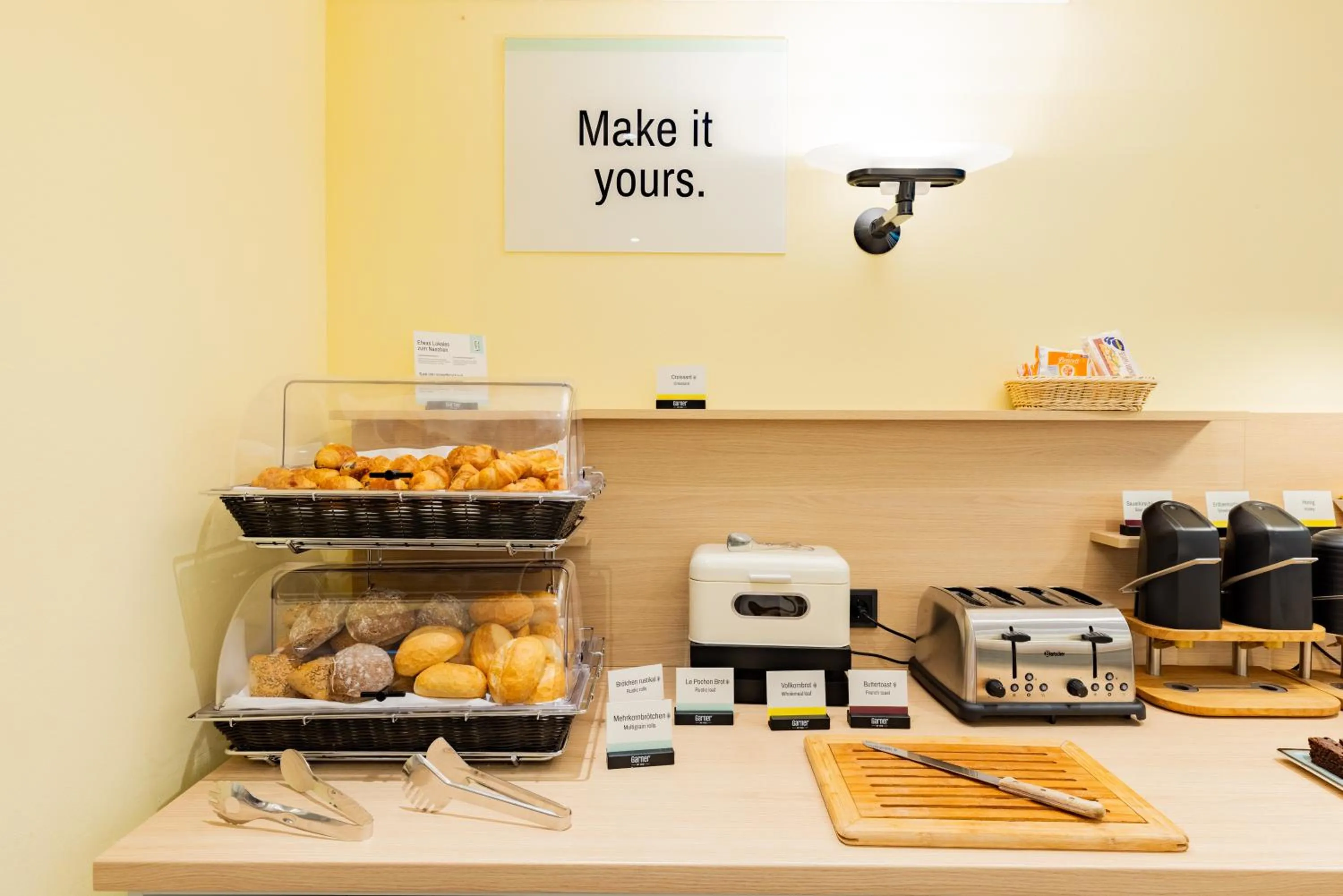 Restaurant/places to eat in Garner Hotel Cologne East by IHG