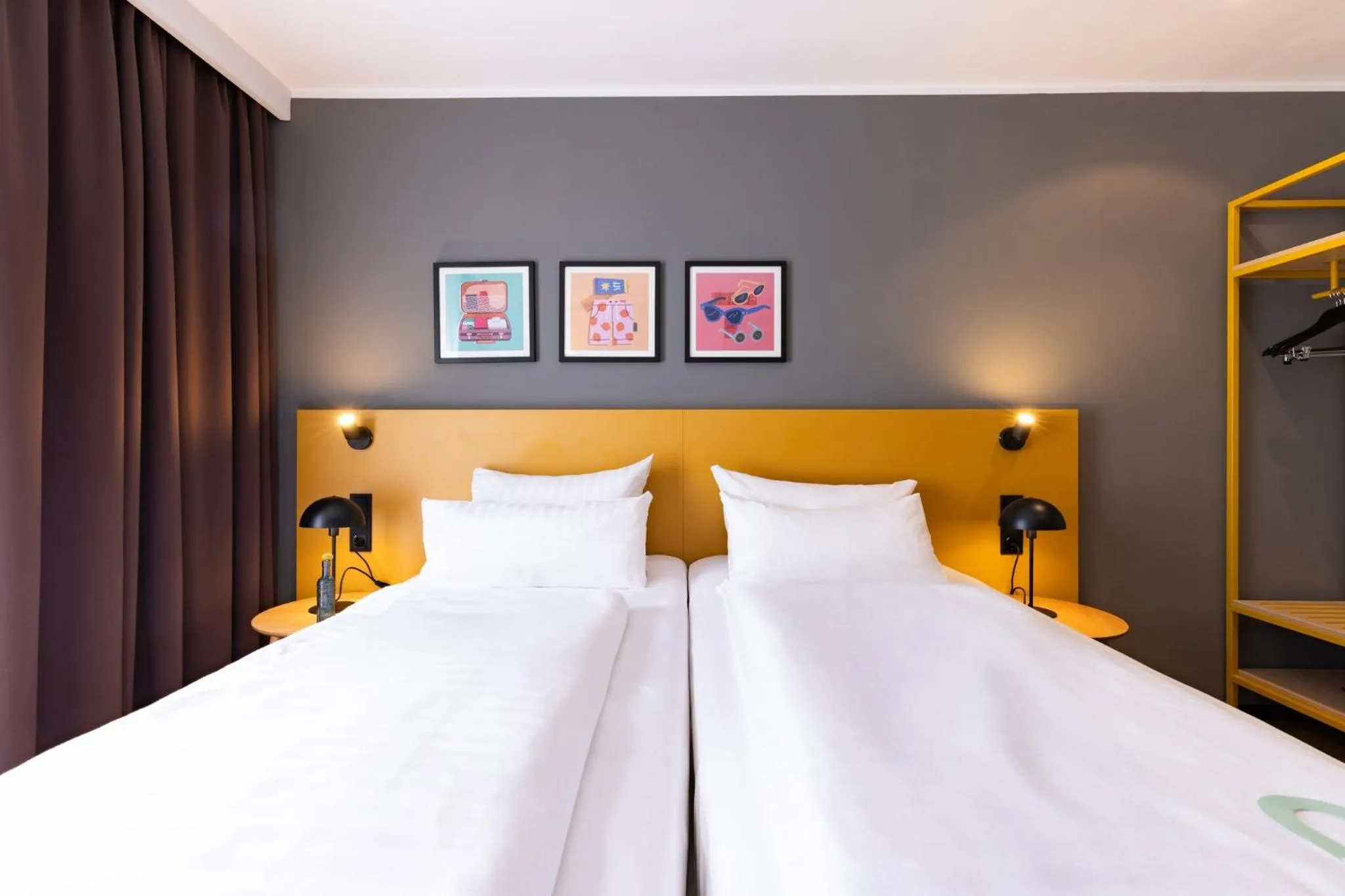 Photo of the whole room, Bed in Garner Hotel Cologne East by IHG