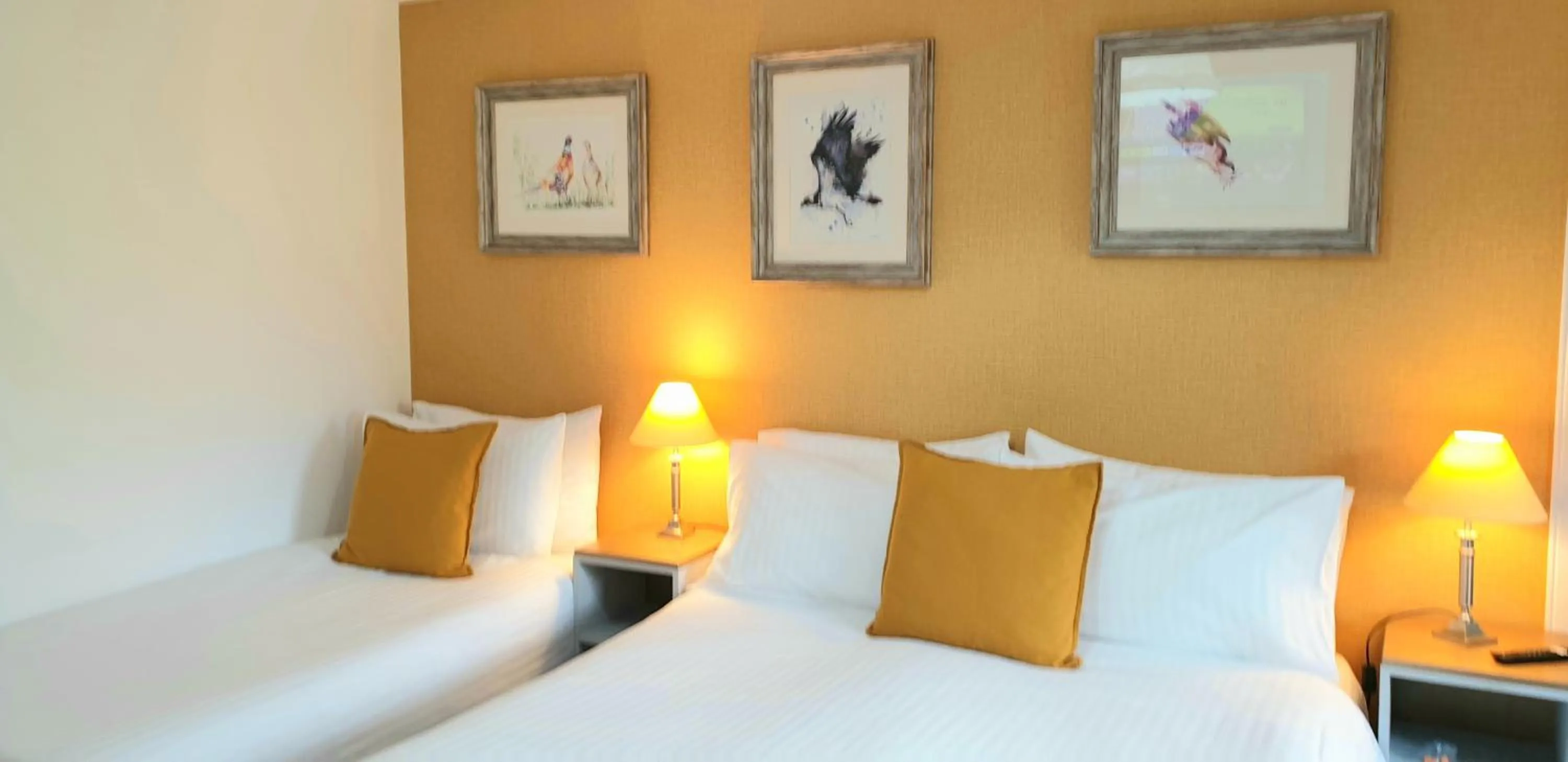 Bed in The Osprey Hotel