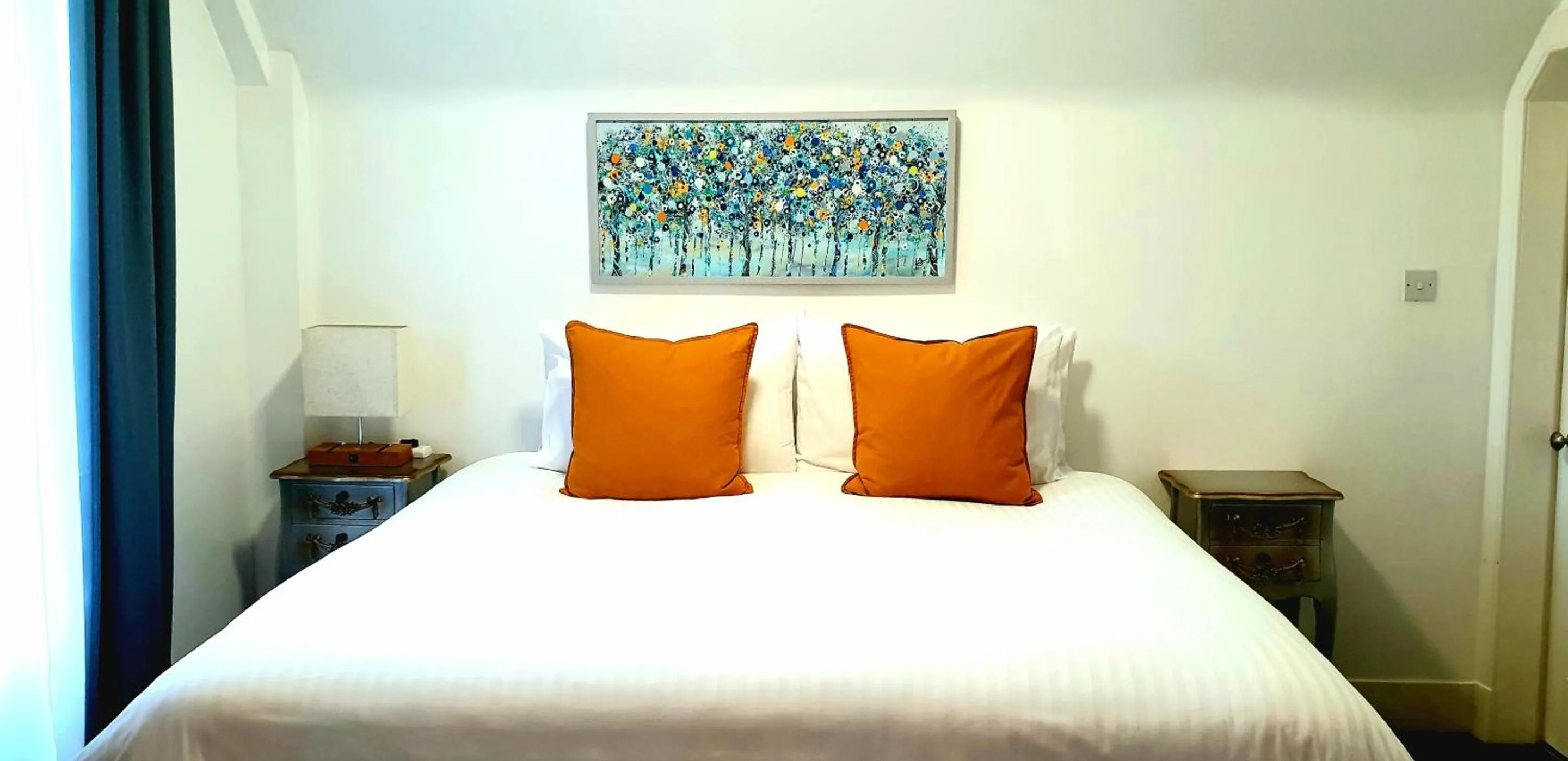 Bedroom, Bed in The Osprey Hotel