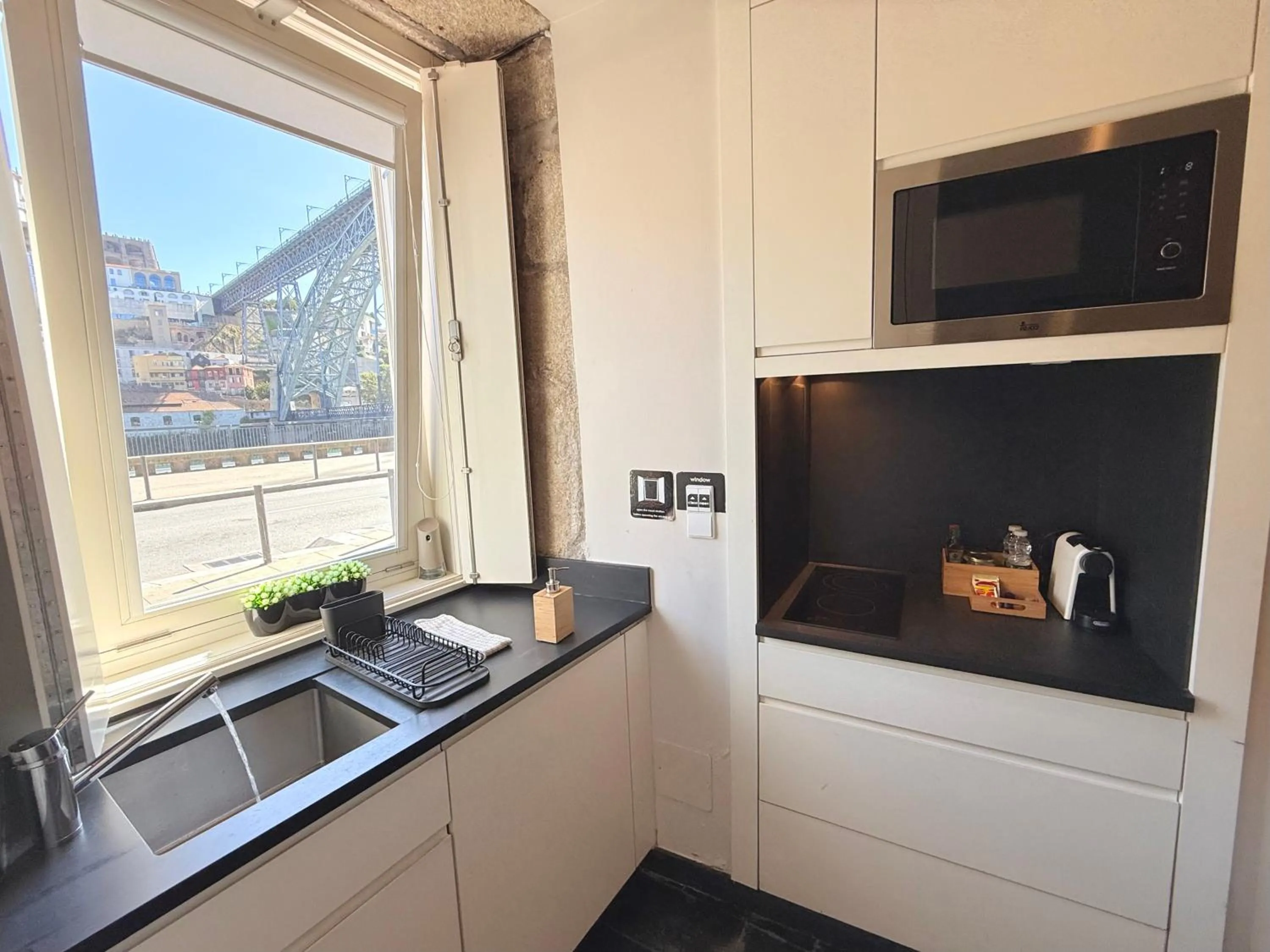 Coffee/tea facilities in Ribeira Cinema Apartments