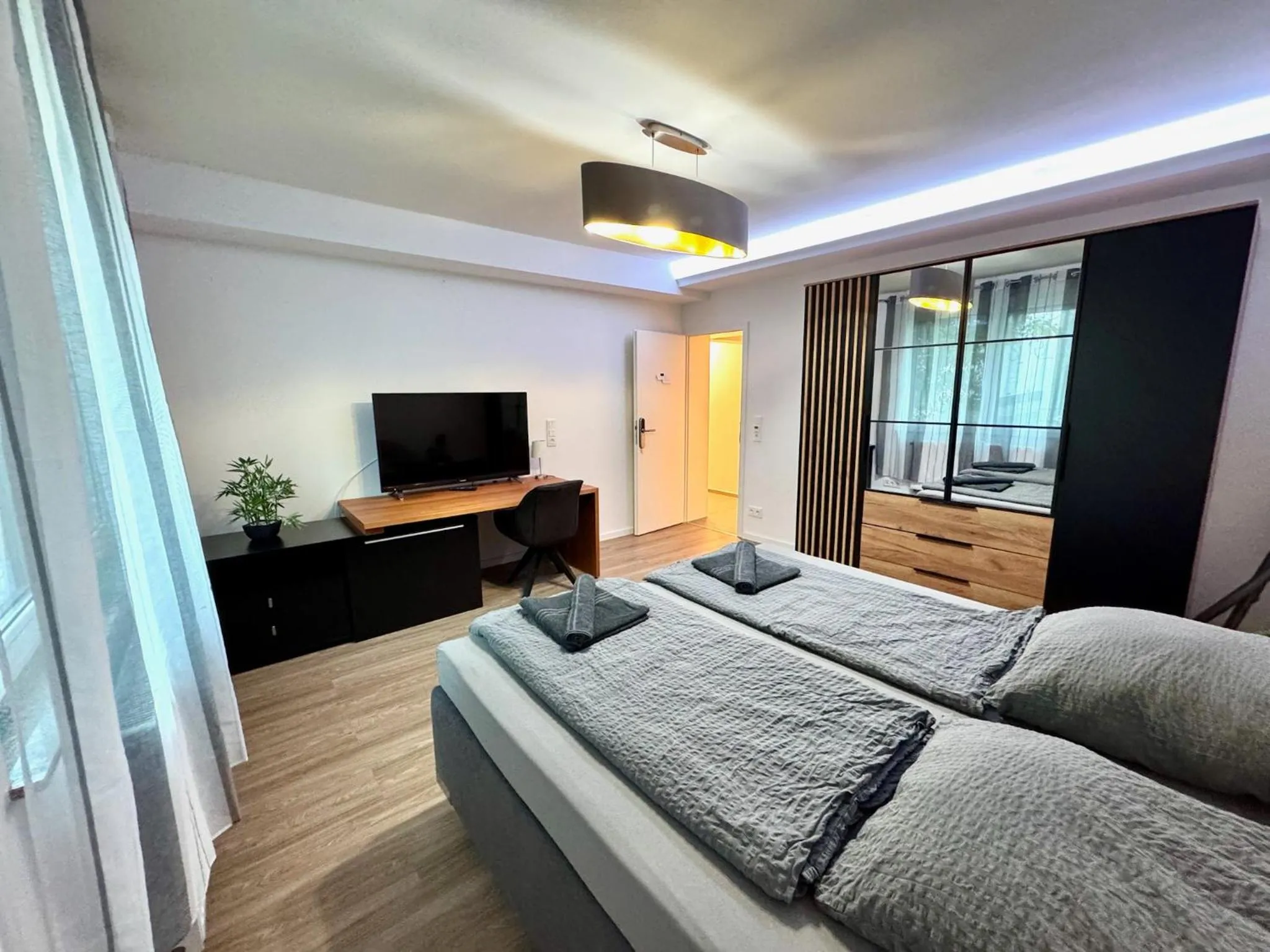 Bed in Porschenahe Wohung