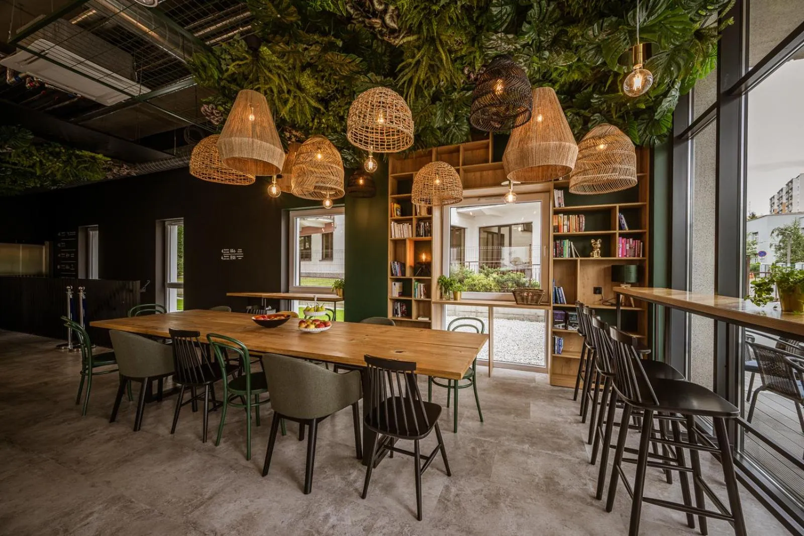 Restaurant/places to eat in TOP Garden Aparthotel