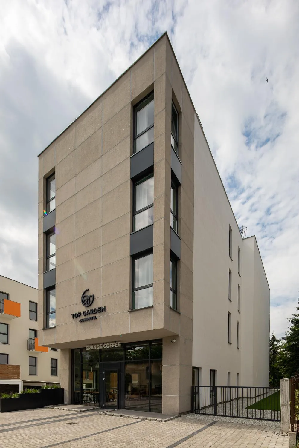 Facade/entrance in TOP Garden Aparthotel