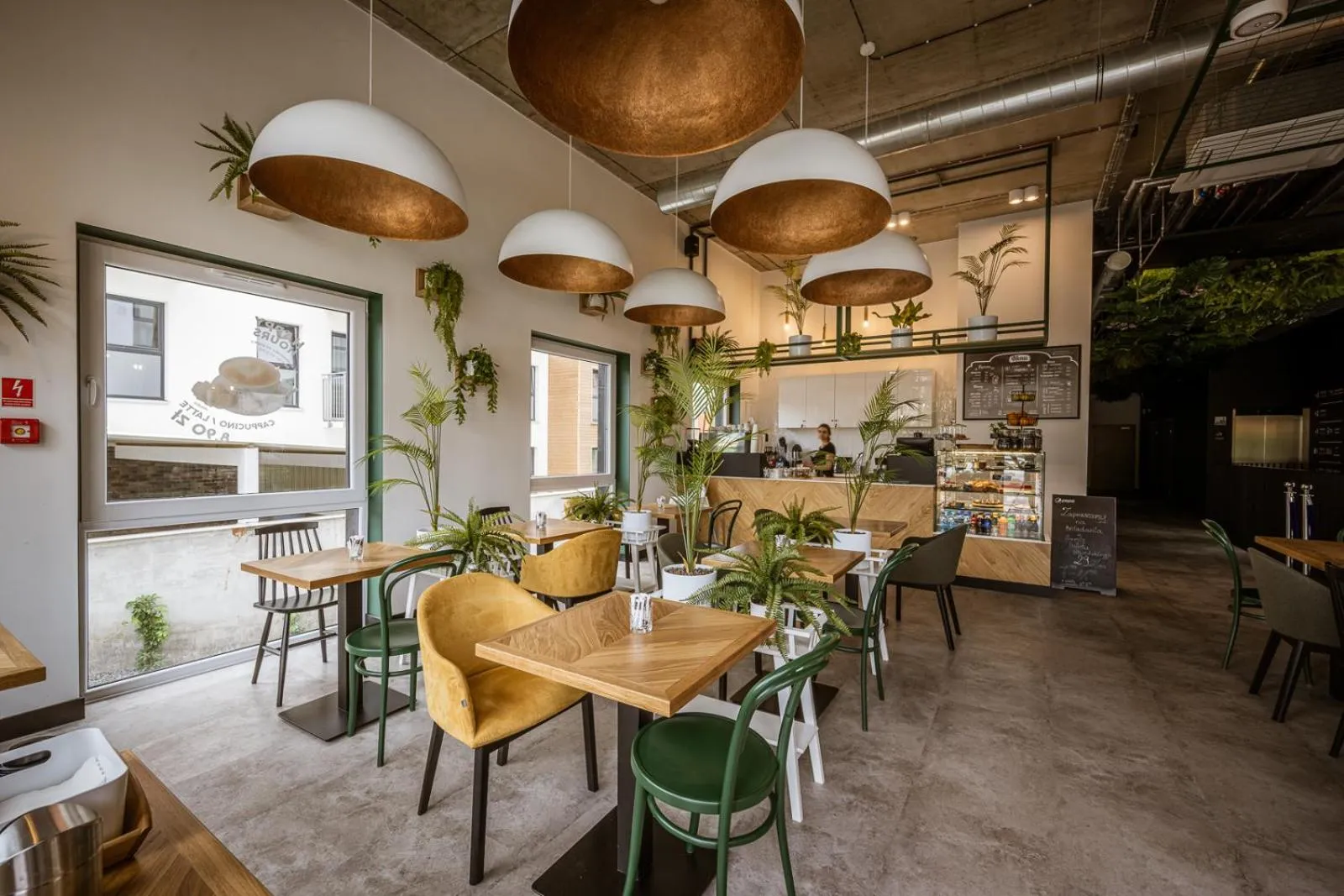 Restaurant/places to eat in TOP Garden Aparthotel