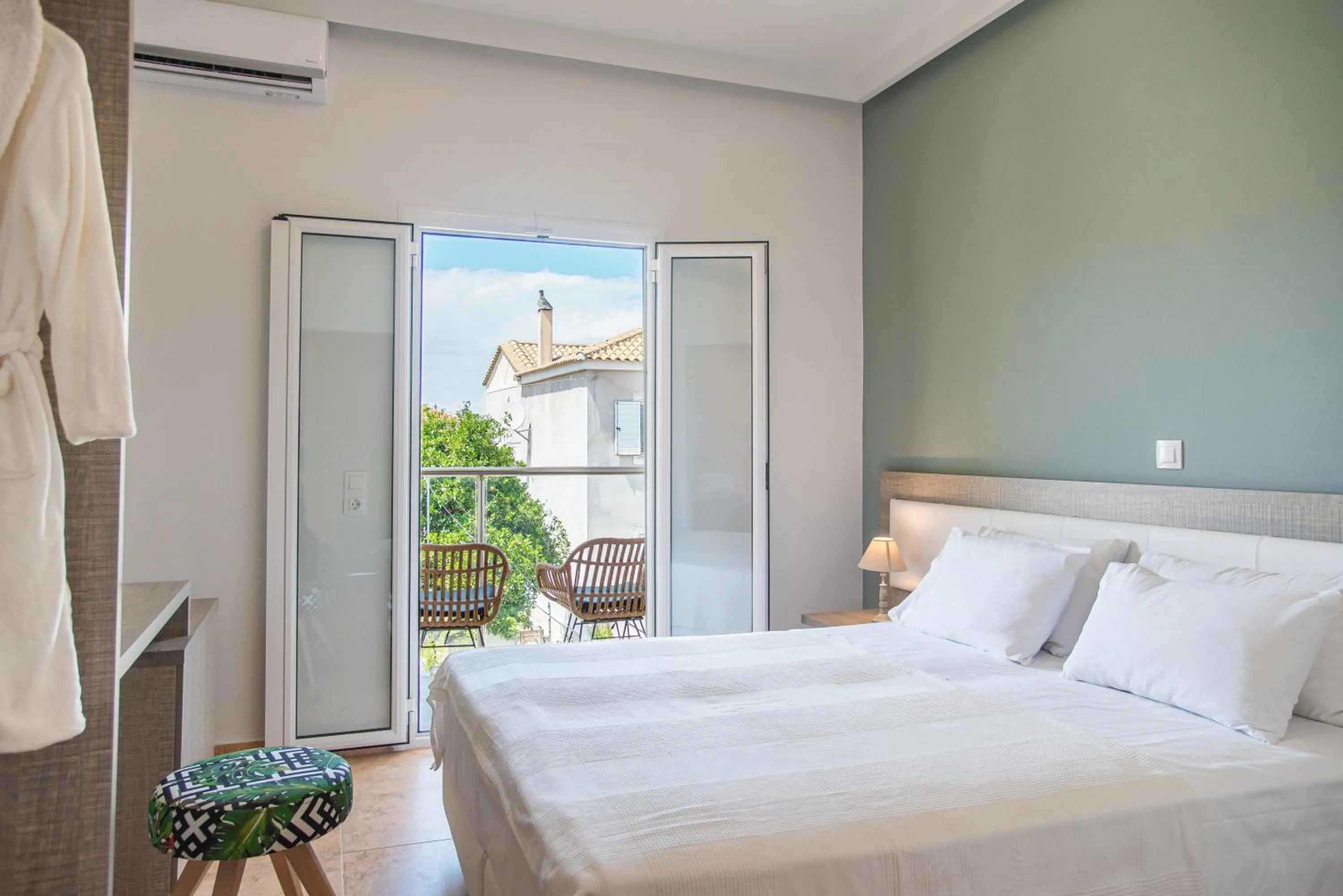 Bed in Nuevo Vista