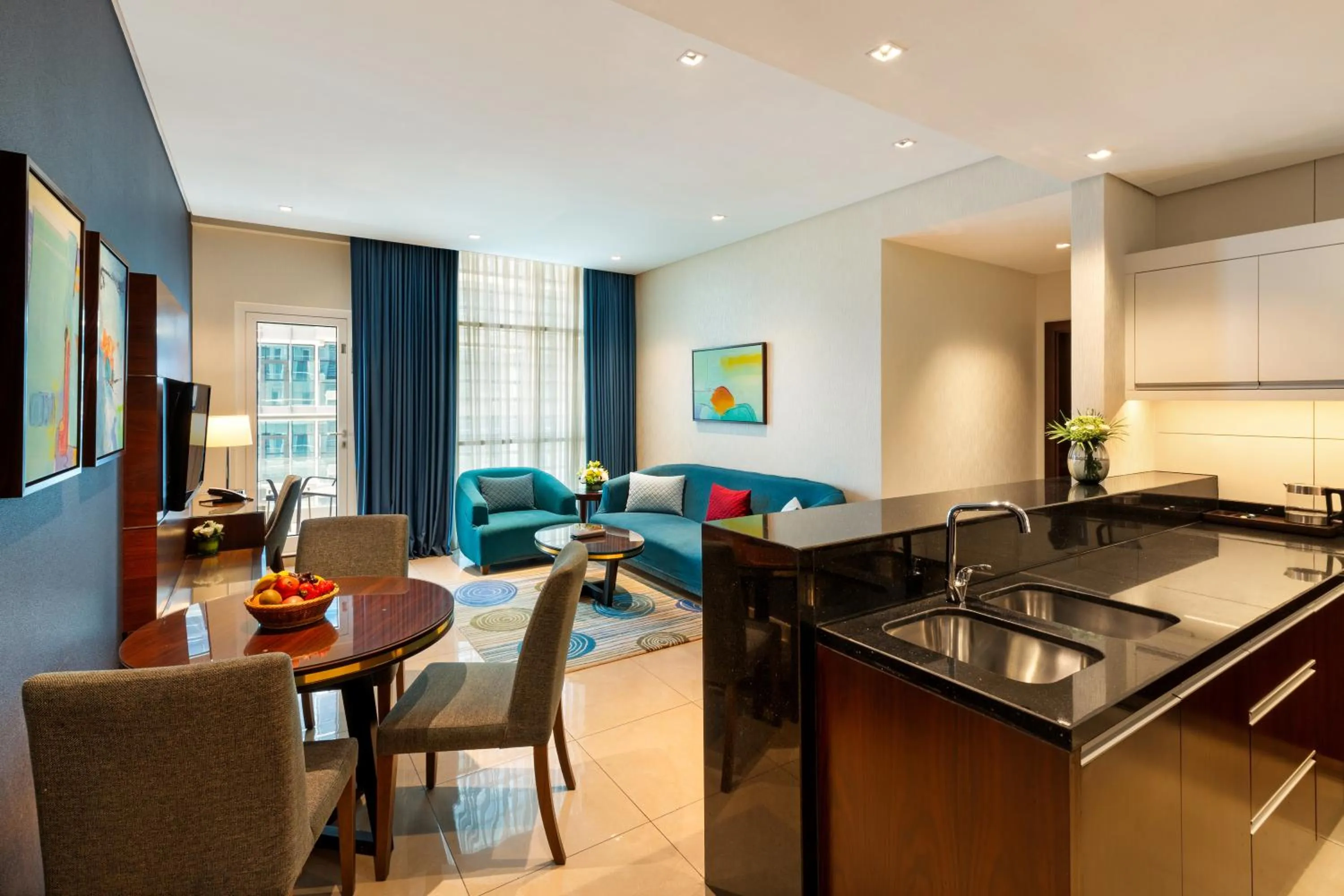 Kitchen or kitchenette in Royal Continental Suites Business Bay - Deluxe Apartments