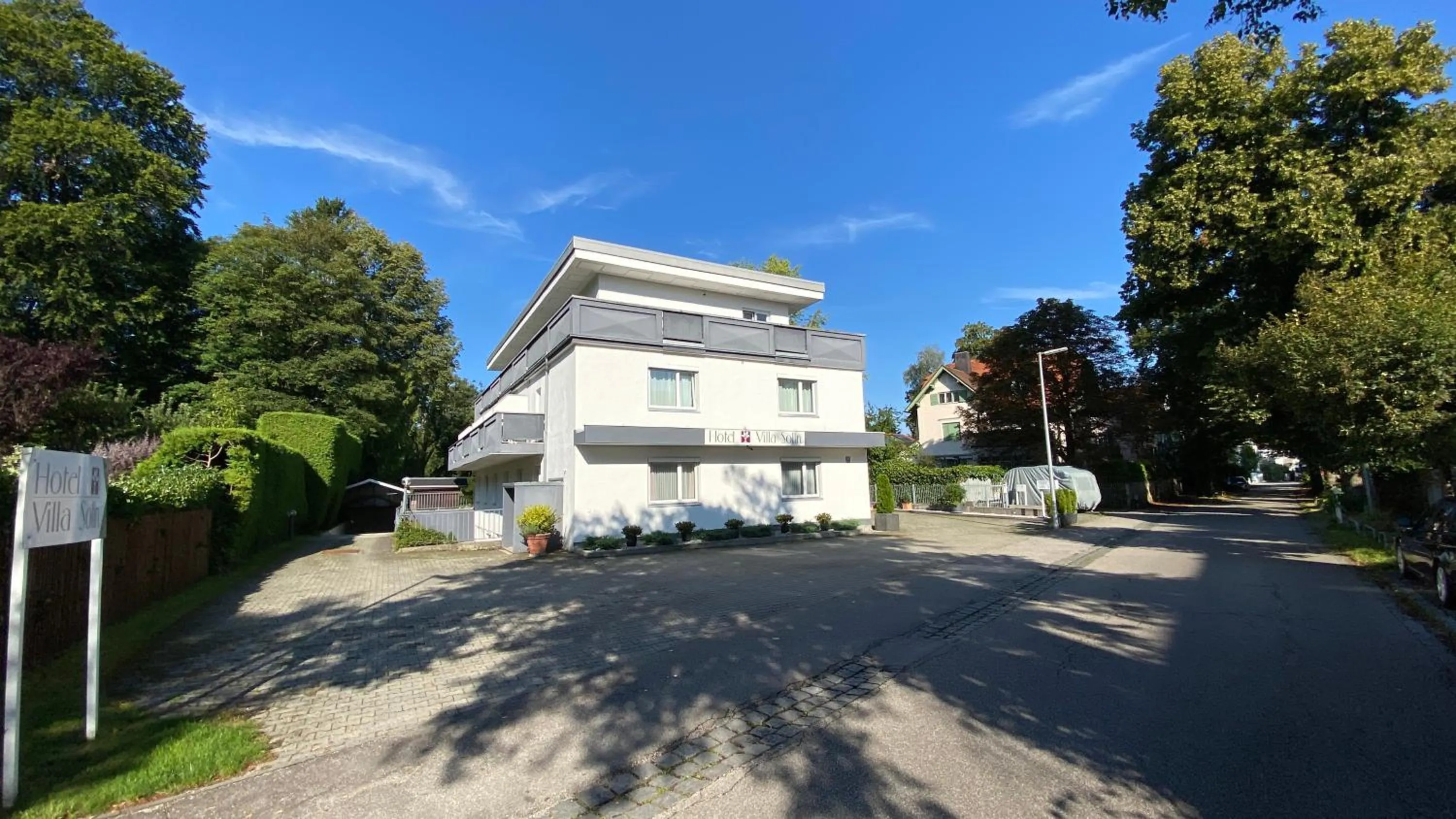 Off site in Hotel Villa Solln - free parking