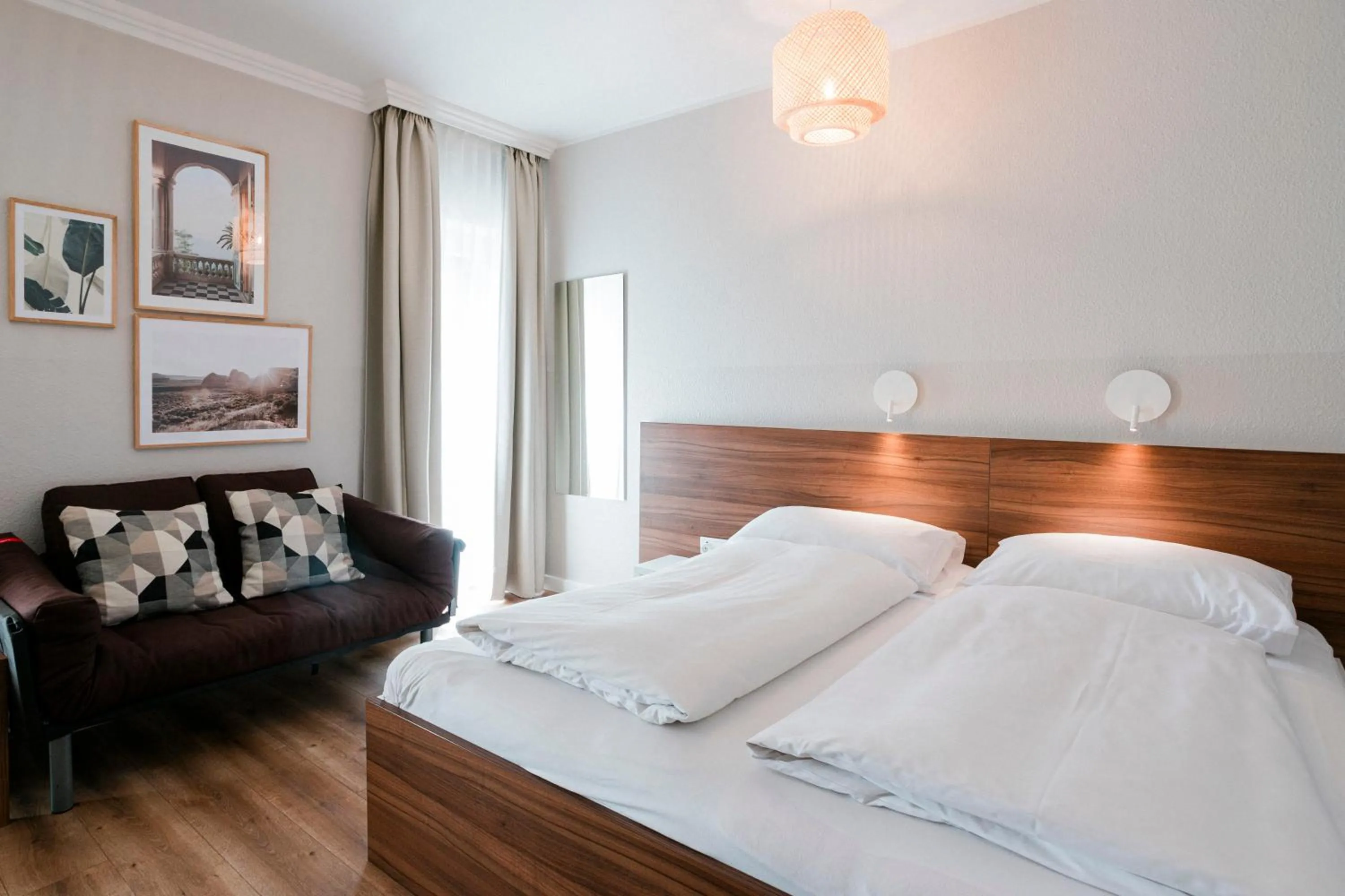 Photo of the whole room, Bed in Hotel Villa Solln - free parking