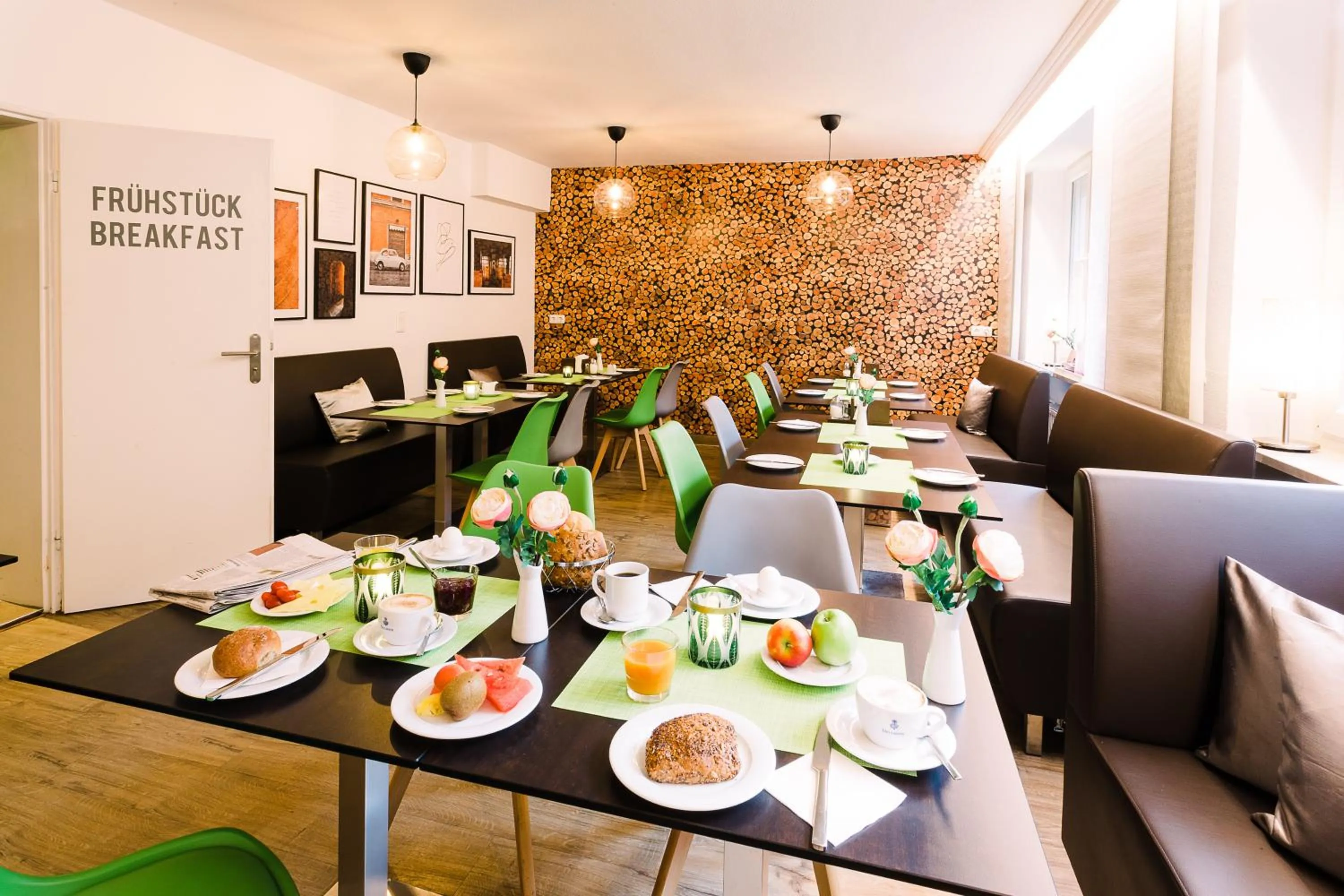 Restaurant/places to eat in Hotel Villa Solln - free parking