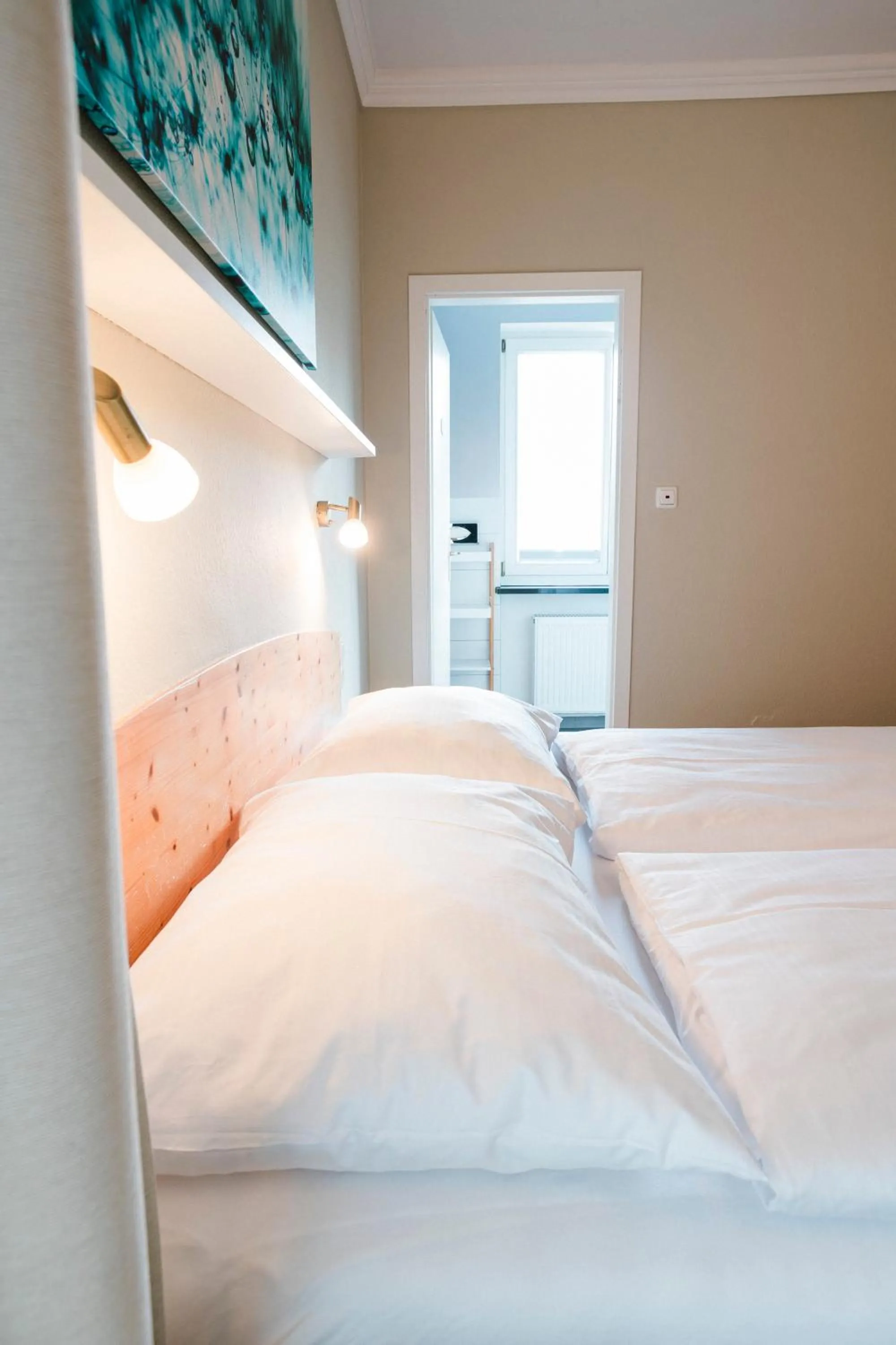 Bed in Hotel Villa Solln - free parking