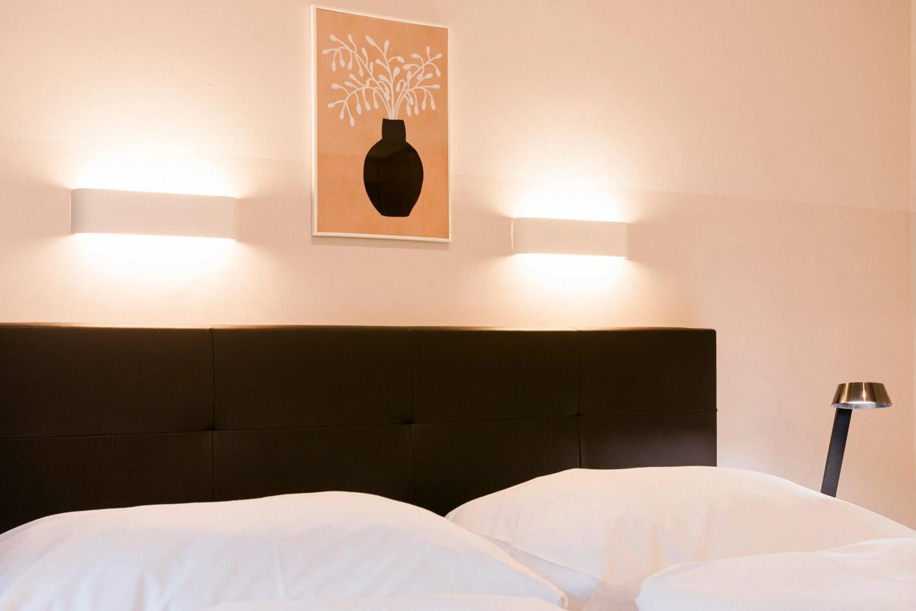 Bedroom, Bed in Hotel Villa Solln - free parking