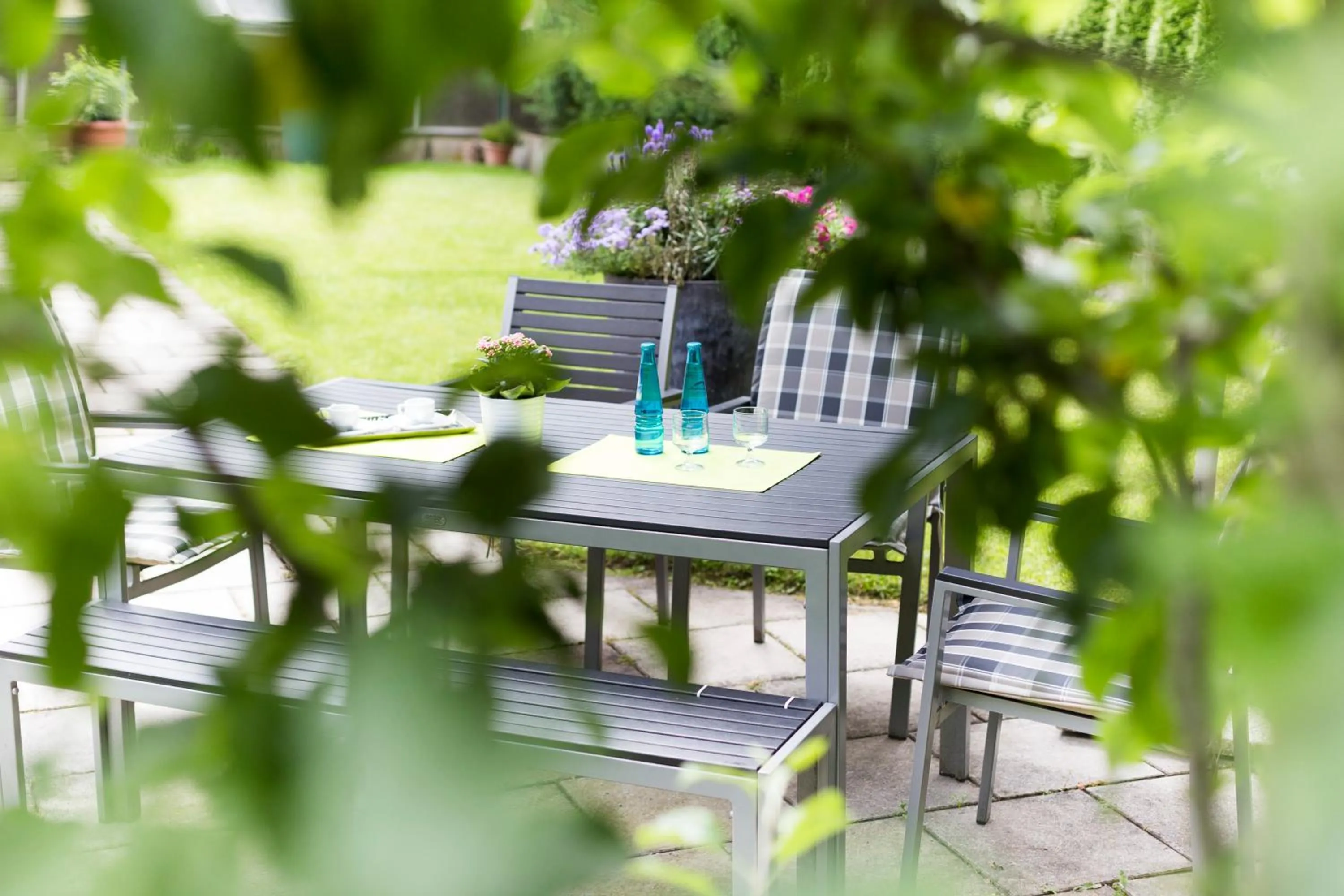 Garden in Hotel Villa Solln - free parking