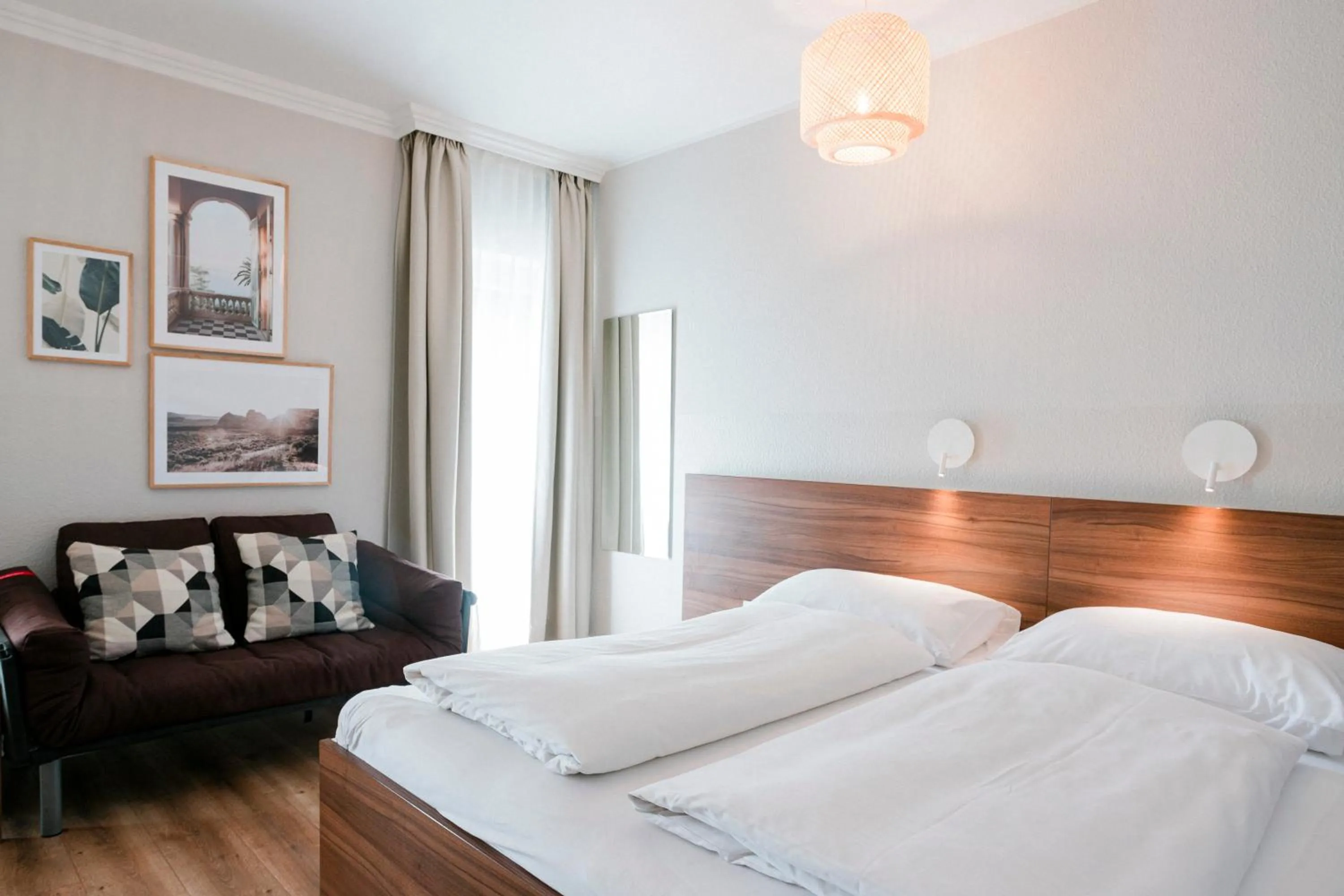 Photo of the whole room, Bed in Hotel Villa Solln - free parking