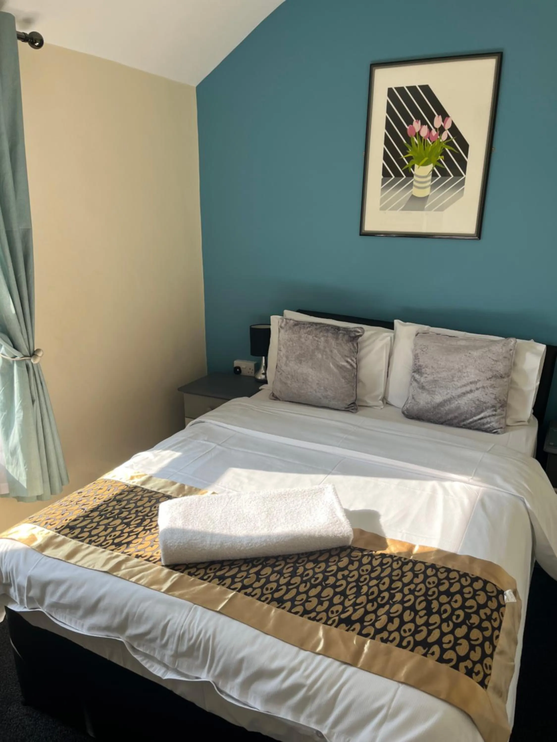 The Harp Freehouse and Guesthouse