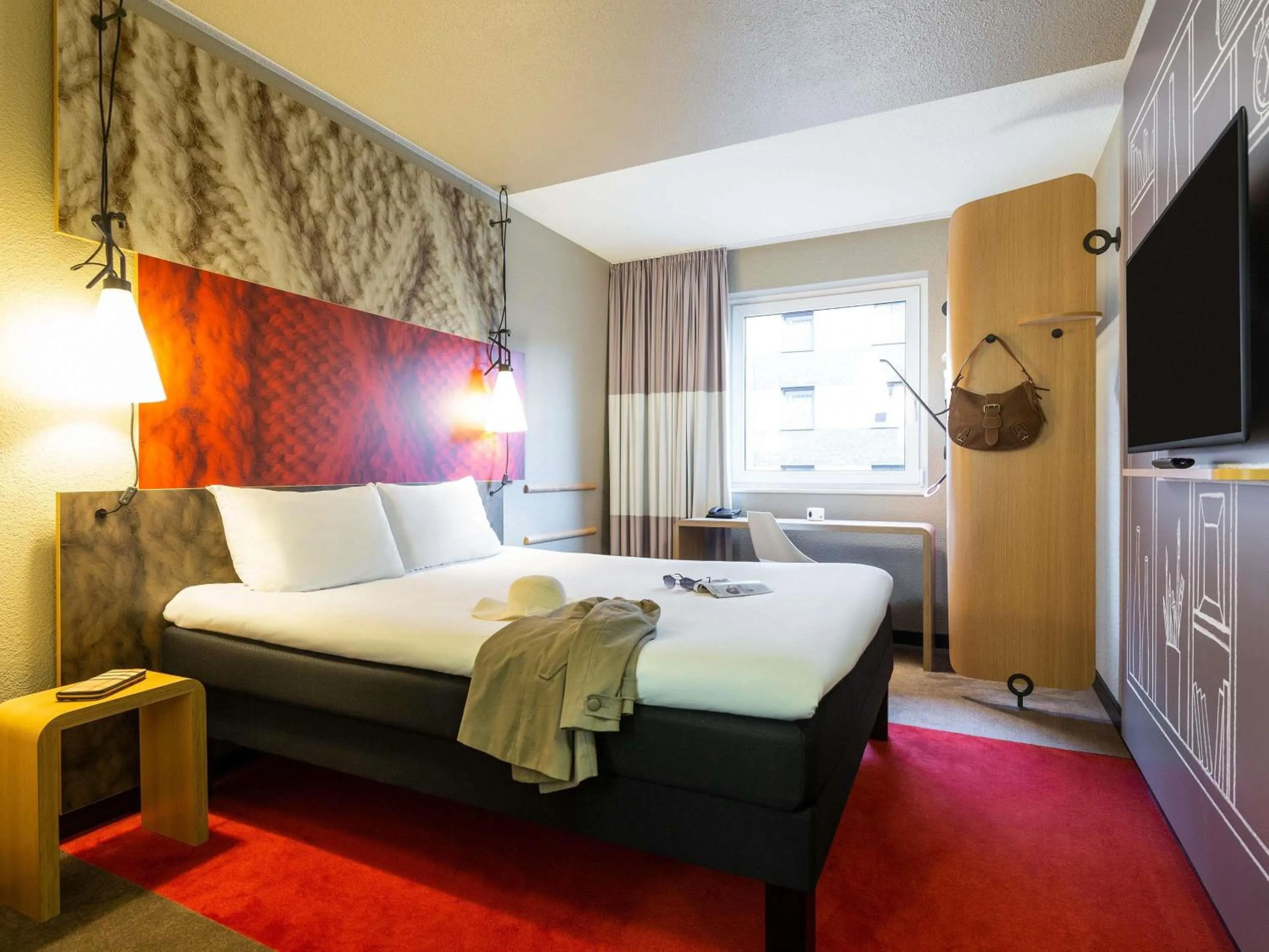 Bedroom, Bed in ibis Hotel Hamburg St. Pauli Messe