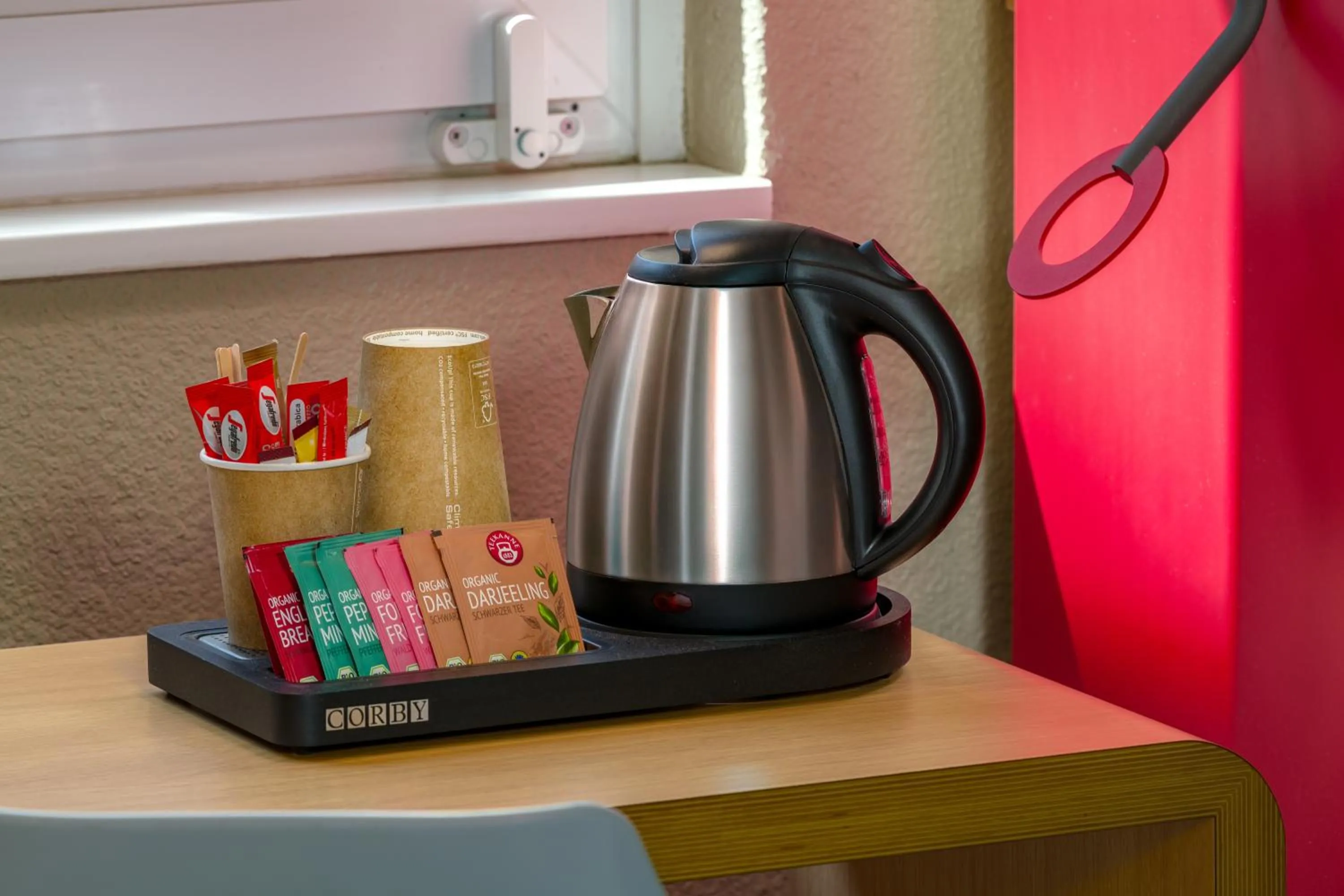 Coffee/tea facilities in ibis Hotel Hamburg St. Pauli Messe