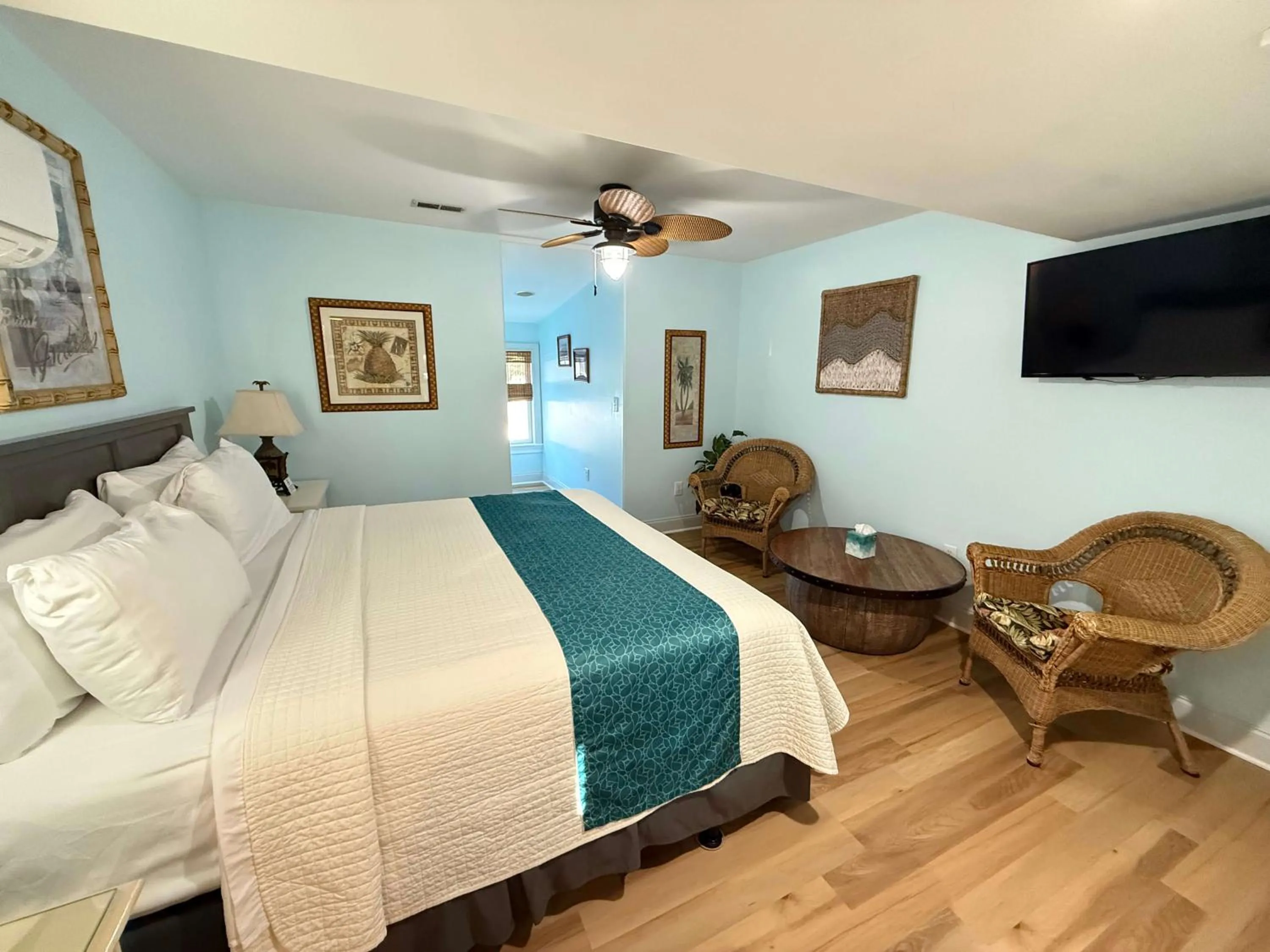 Bed in Island Guesthouse and Motel OBX