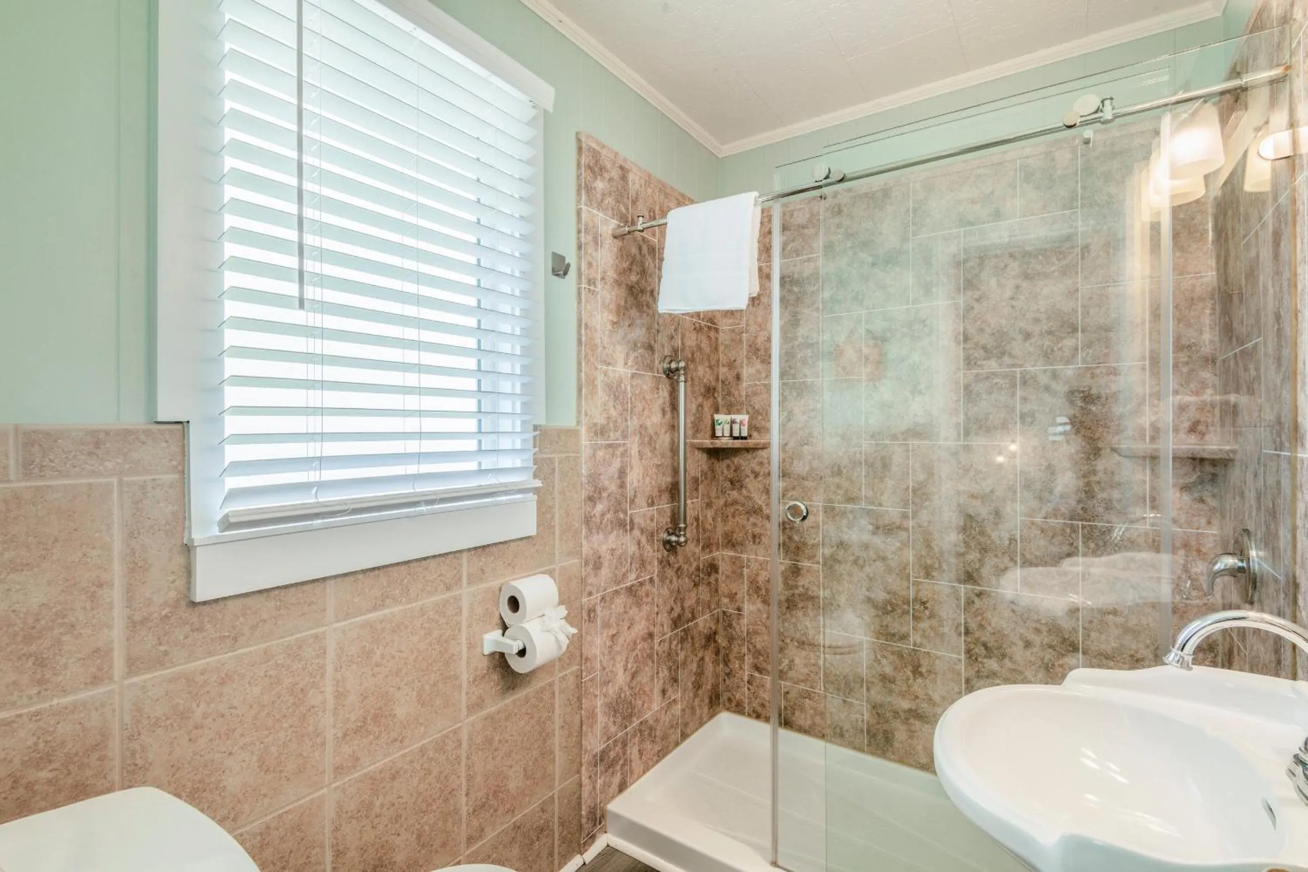 Island Guesthouse and Motel OBX