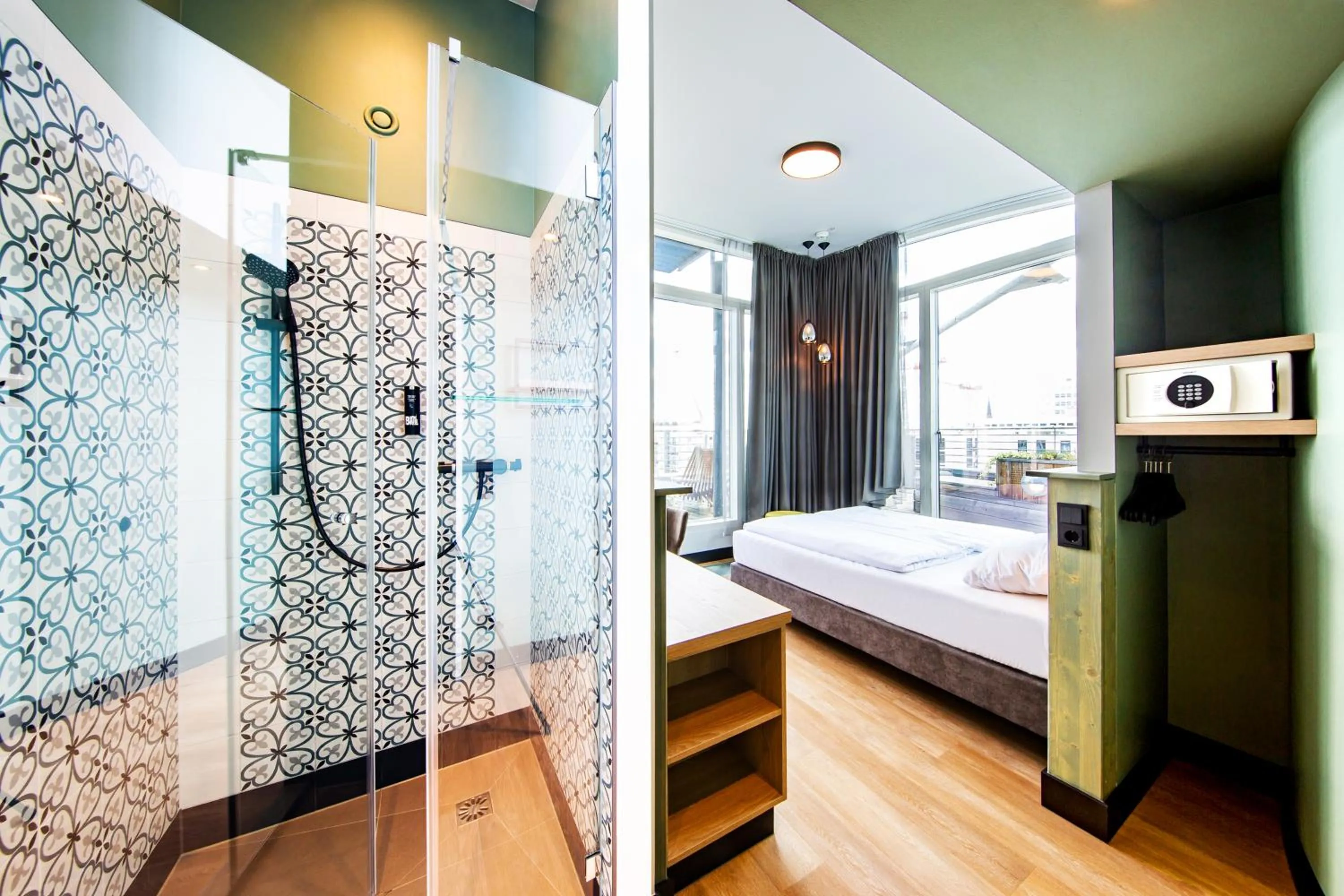 Bathroom, Bed in fjord hotel berlin