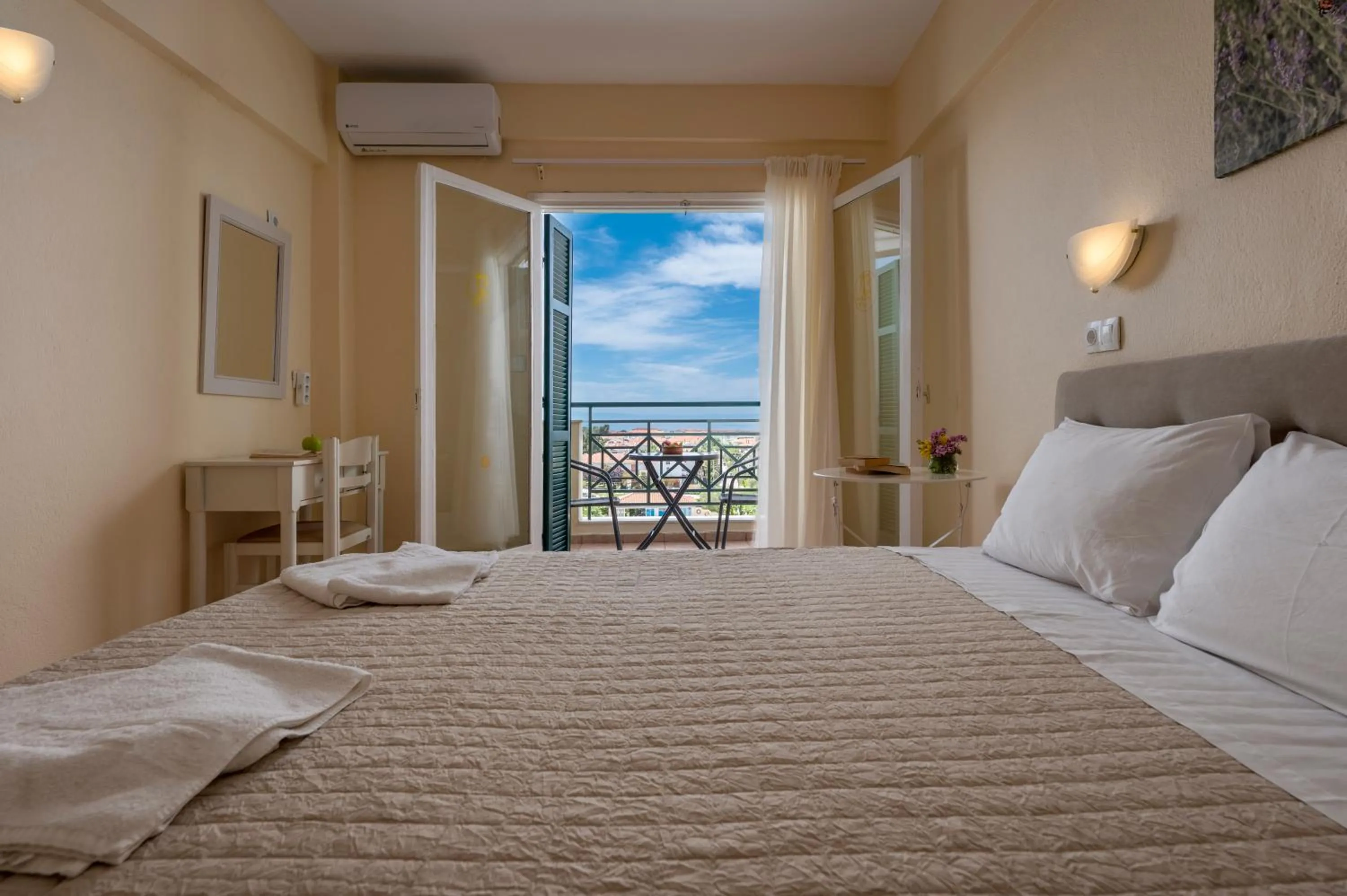 Bed in Julia Hotel