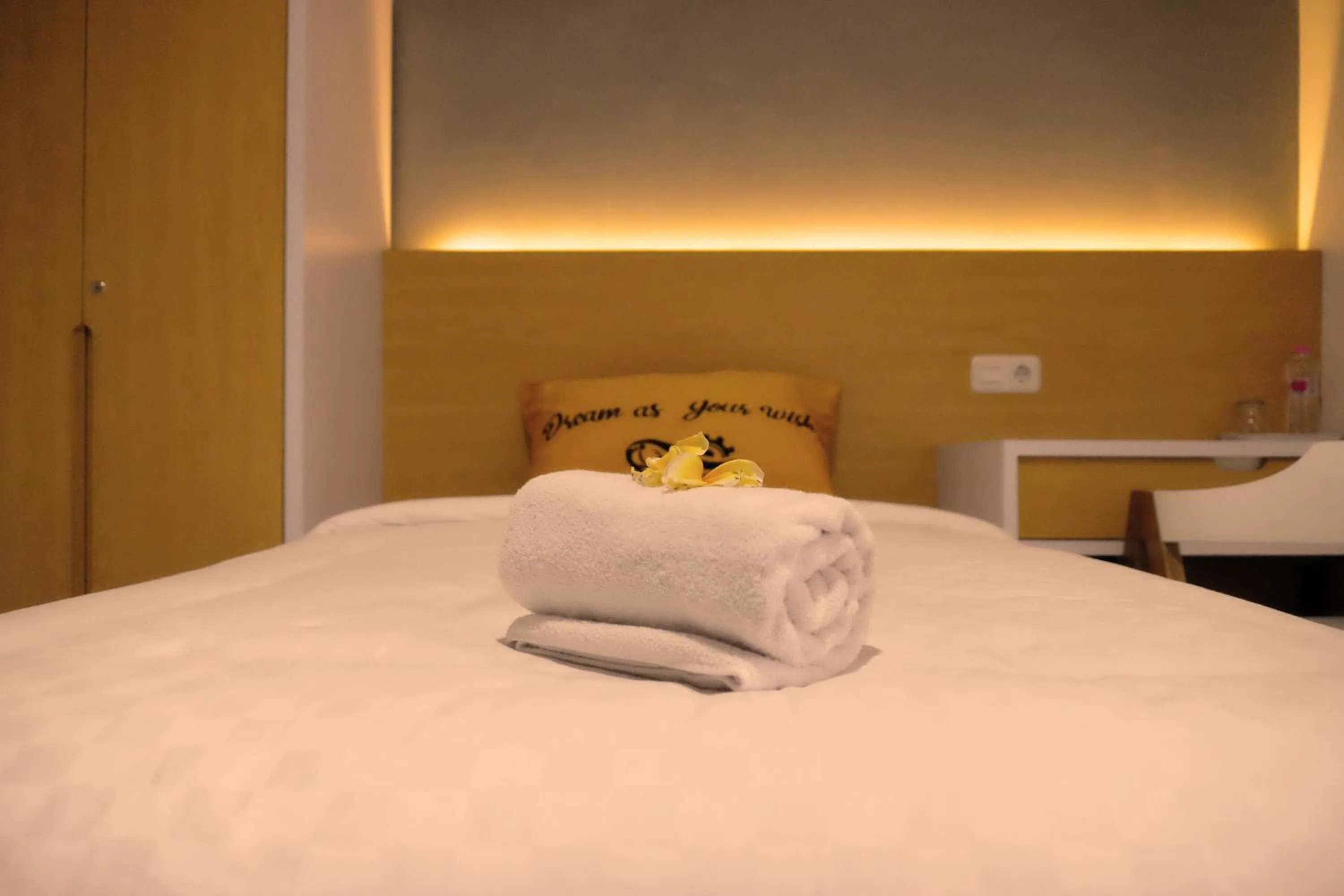 Bed in Gapura Residence Airport Semarang by Sinergi