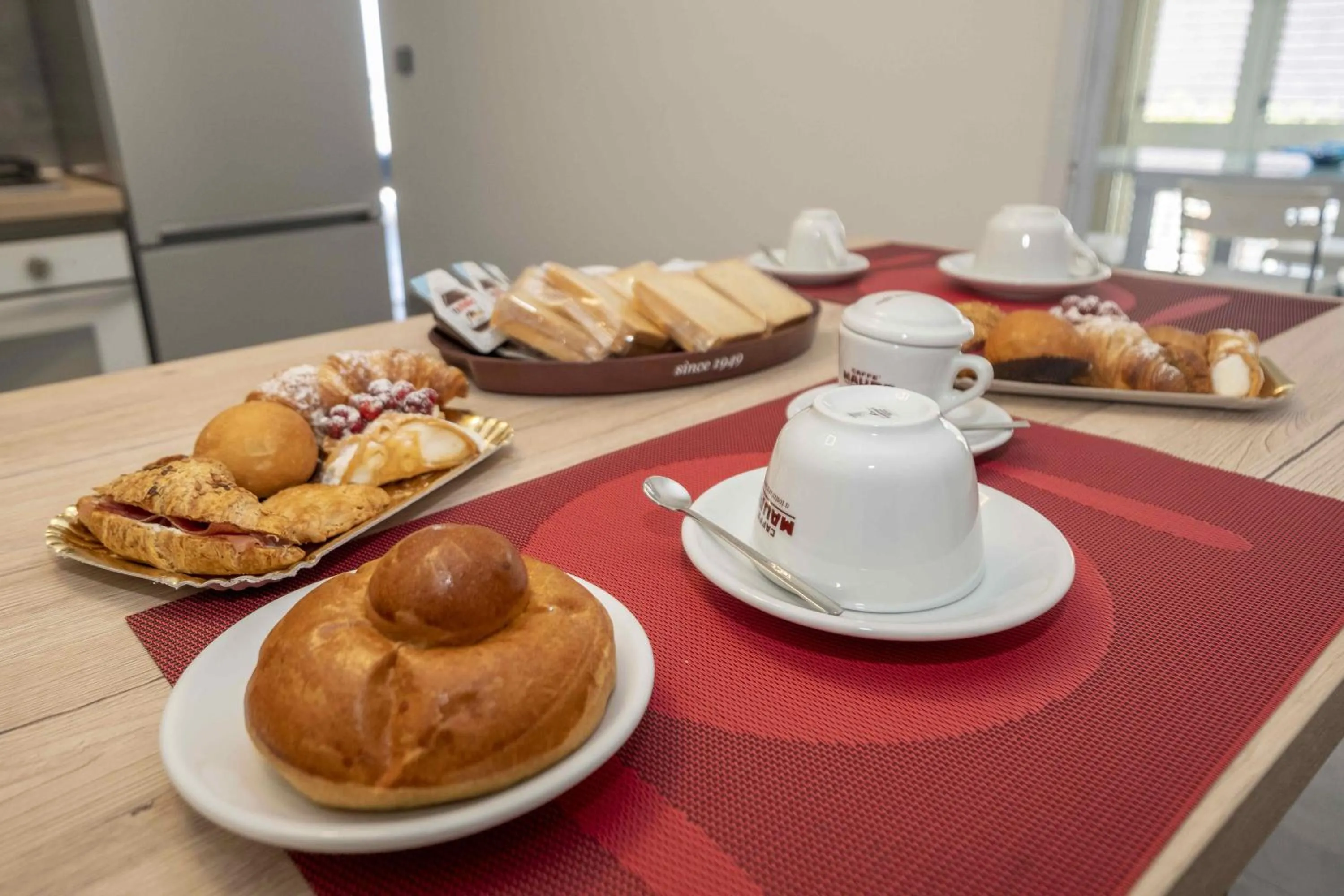 Food and drinks in Miti Dello Stretto B&B