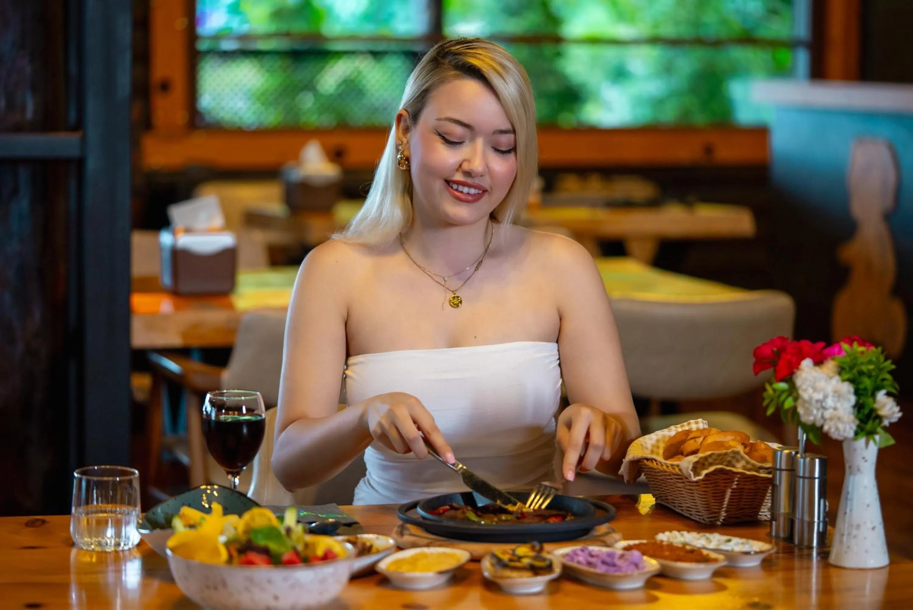 Restaurant/places to eat in Botanik Göl Evleri