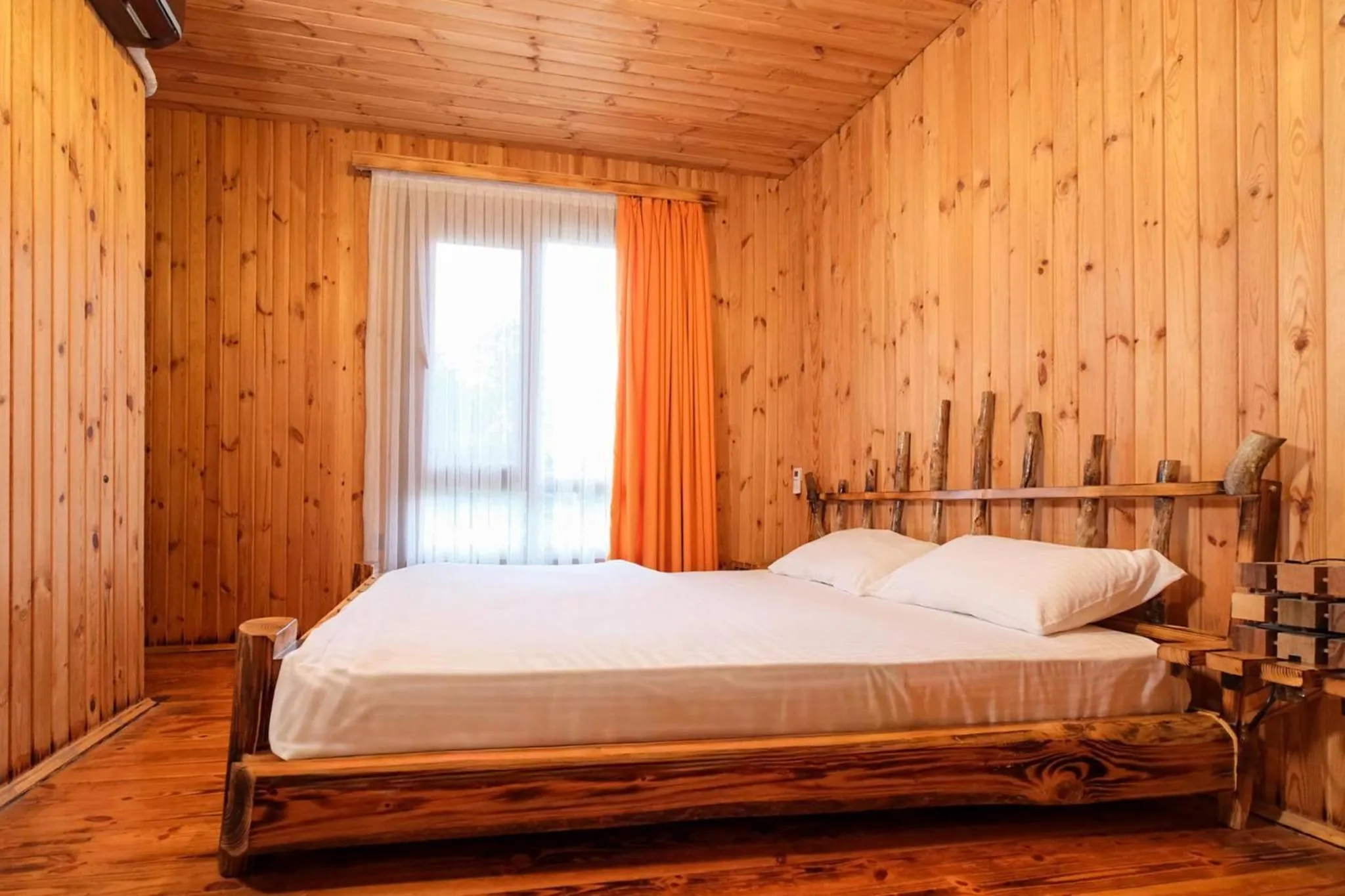 Bed in Botanik Göl Evleri