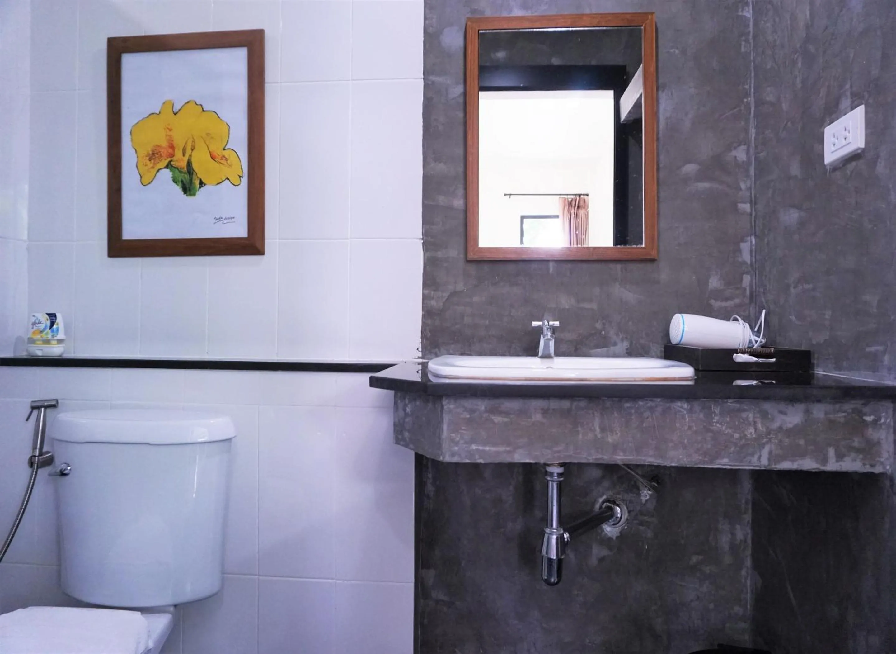 Bathroom in Papa's Home And Rabbit Café