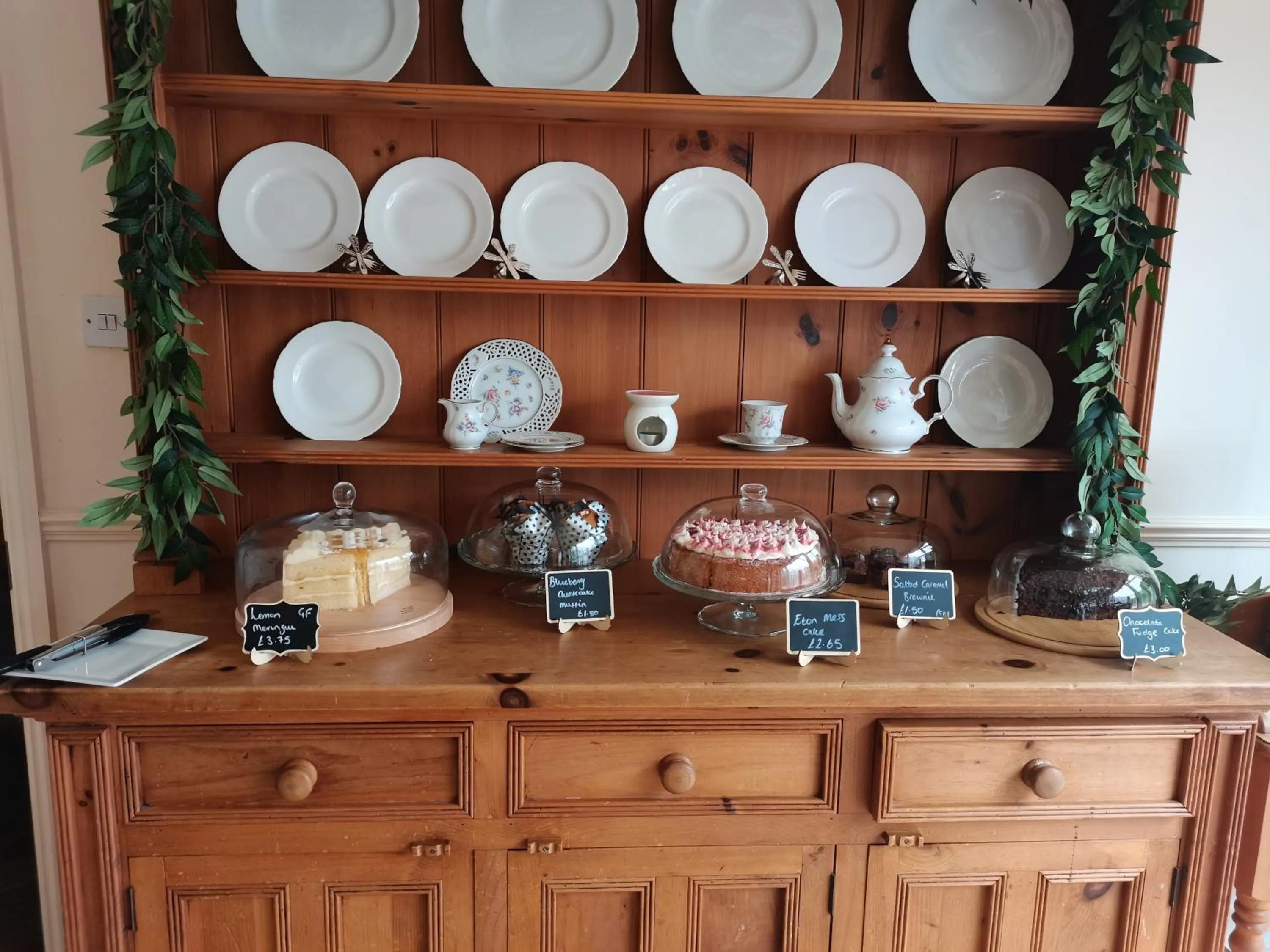 Food and drinks in Mather House Retreat