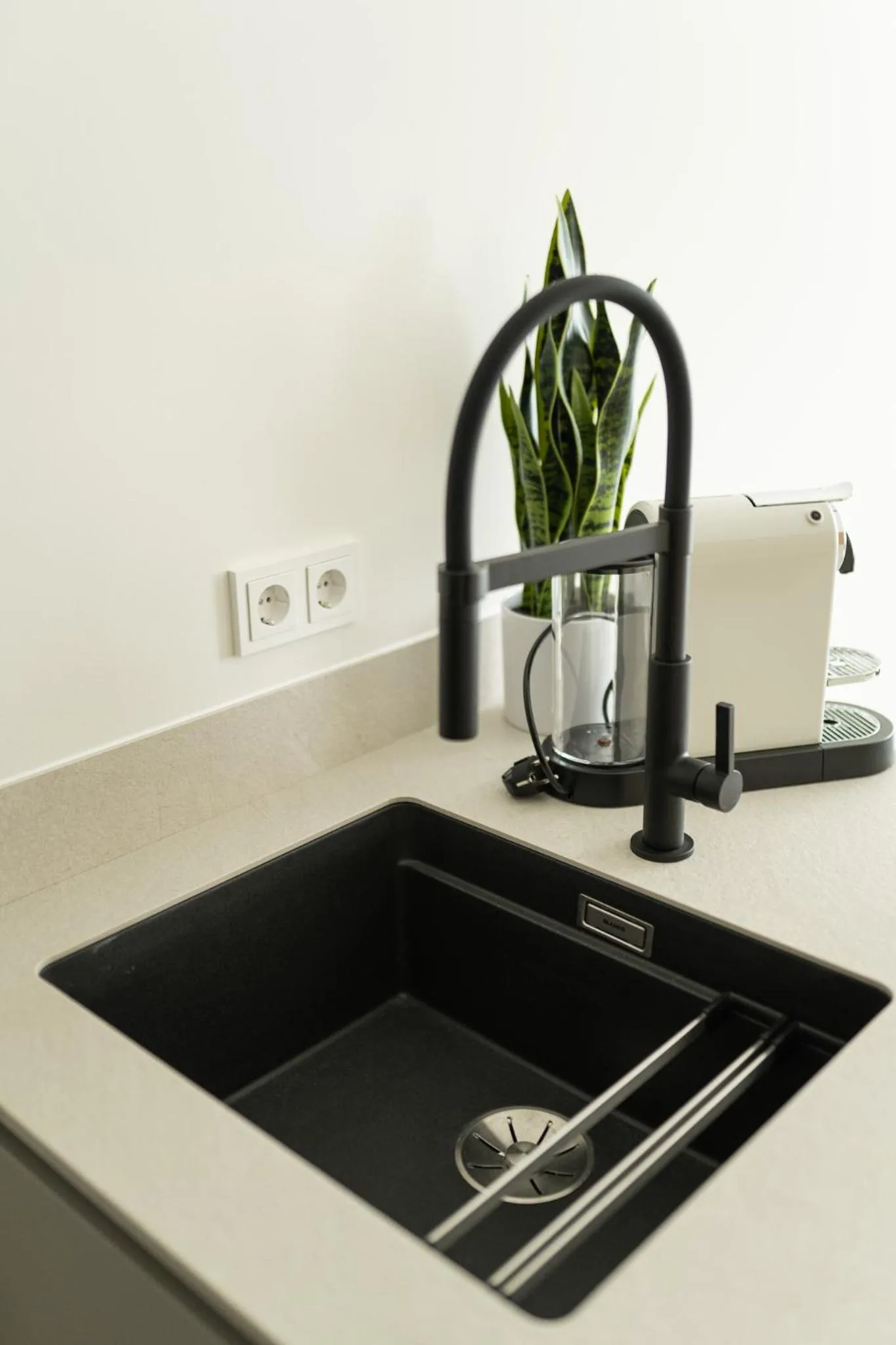 Coffee/tea facilities in Toploft Serviced Apartments