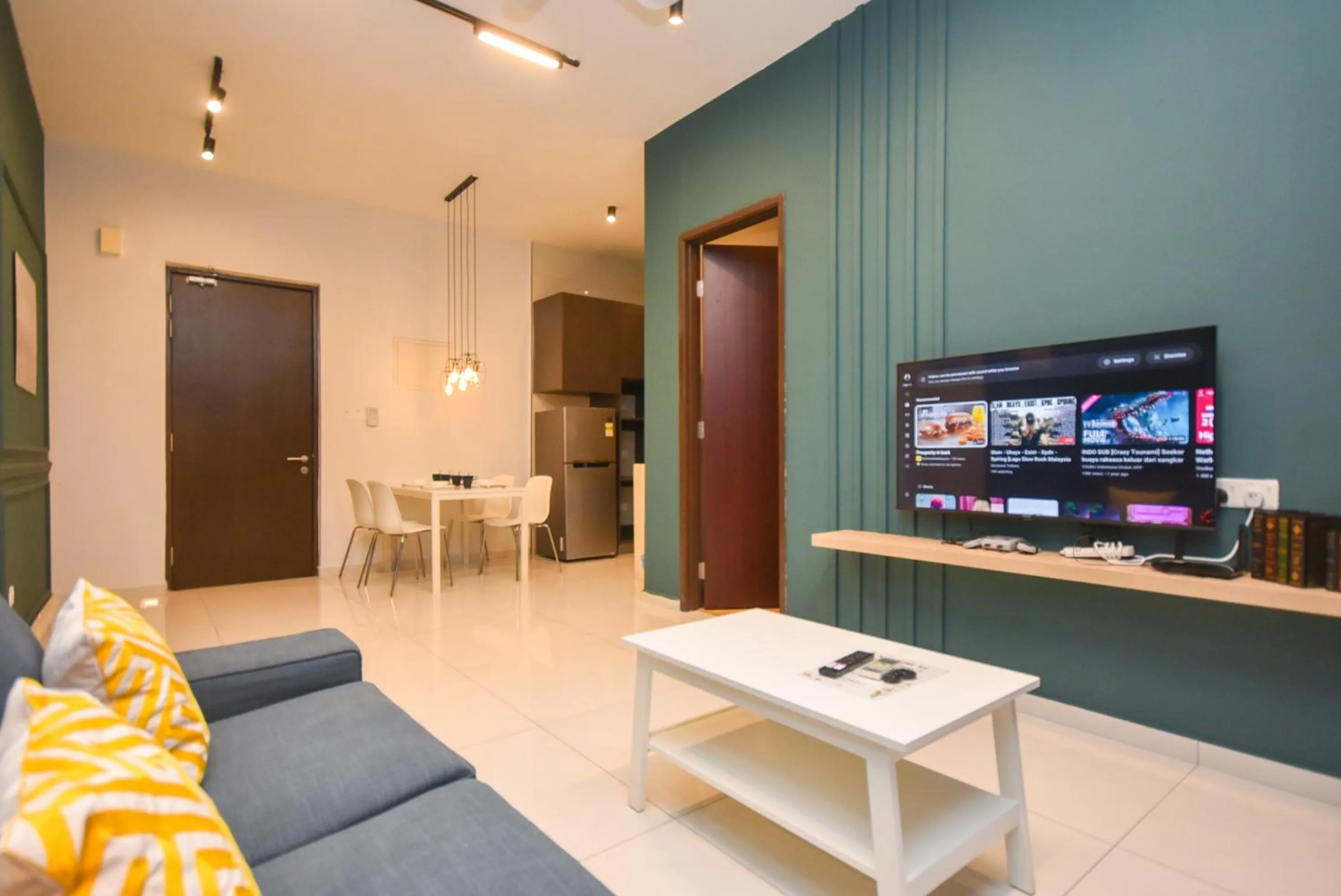 Living room in Country Garden Seaview Suite by Nest Home at Danga Bay