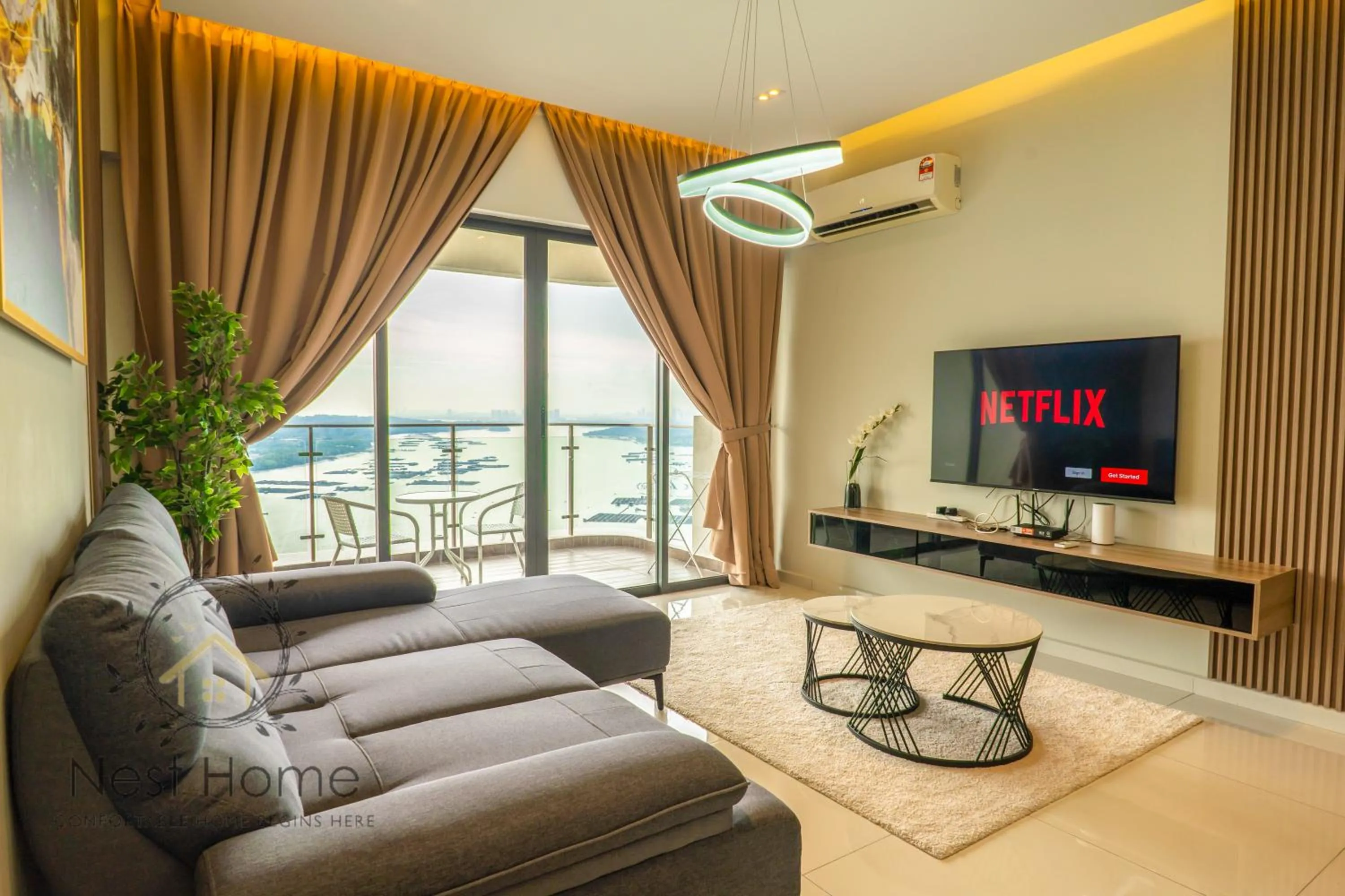Living room in Country Garden Seaview Suite by Nest Home at Danga Bay