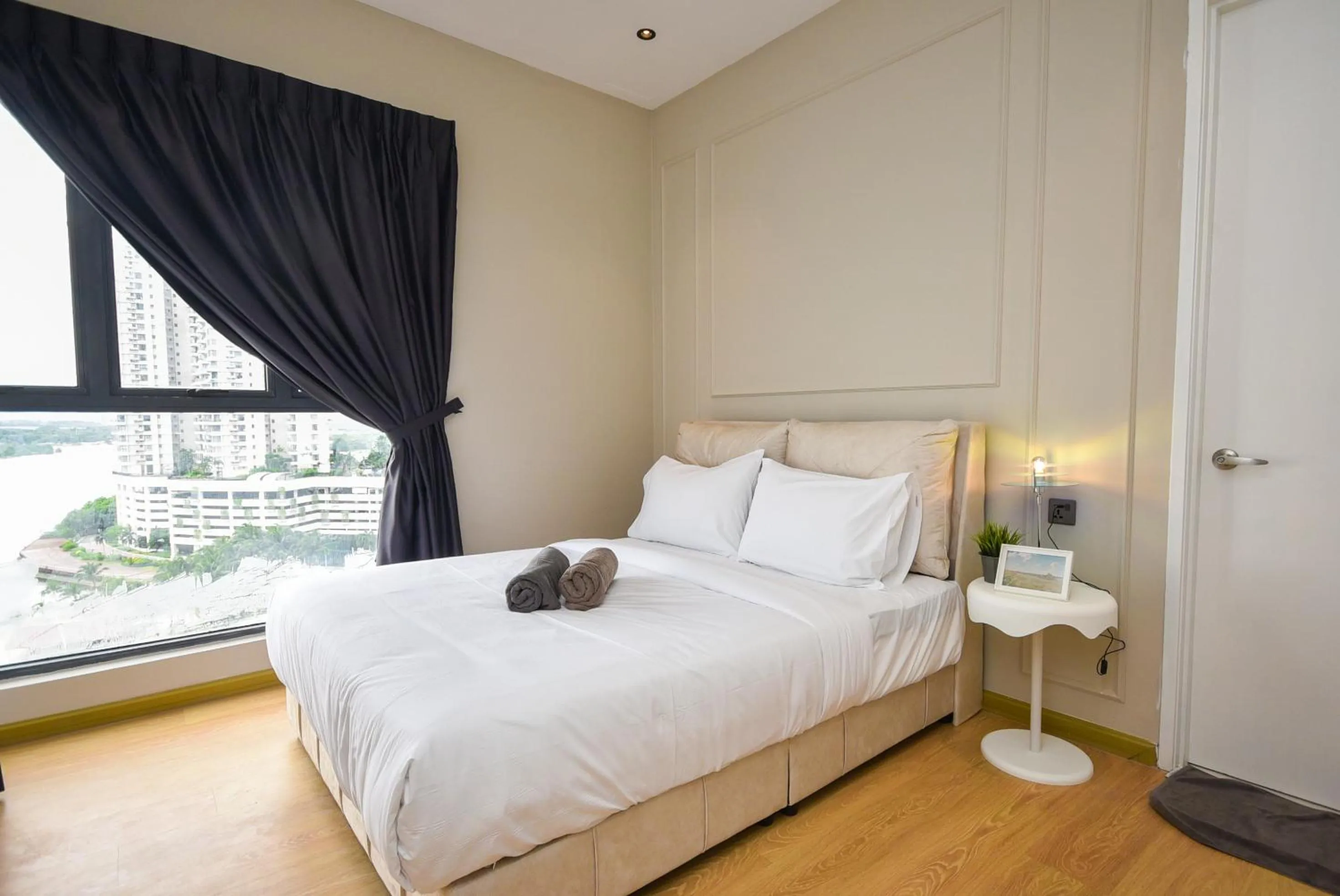 Bed in Country Garden Seaview Suite by Nest Home at Danga Bay