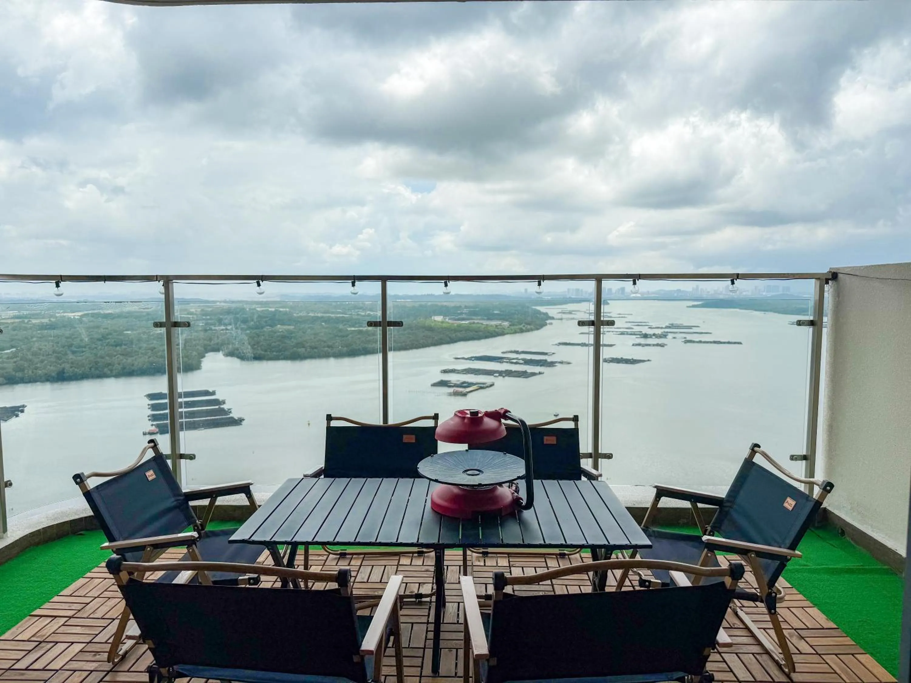 Country Garden Seaview Suite by Nest Home at Danga Bay