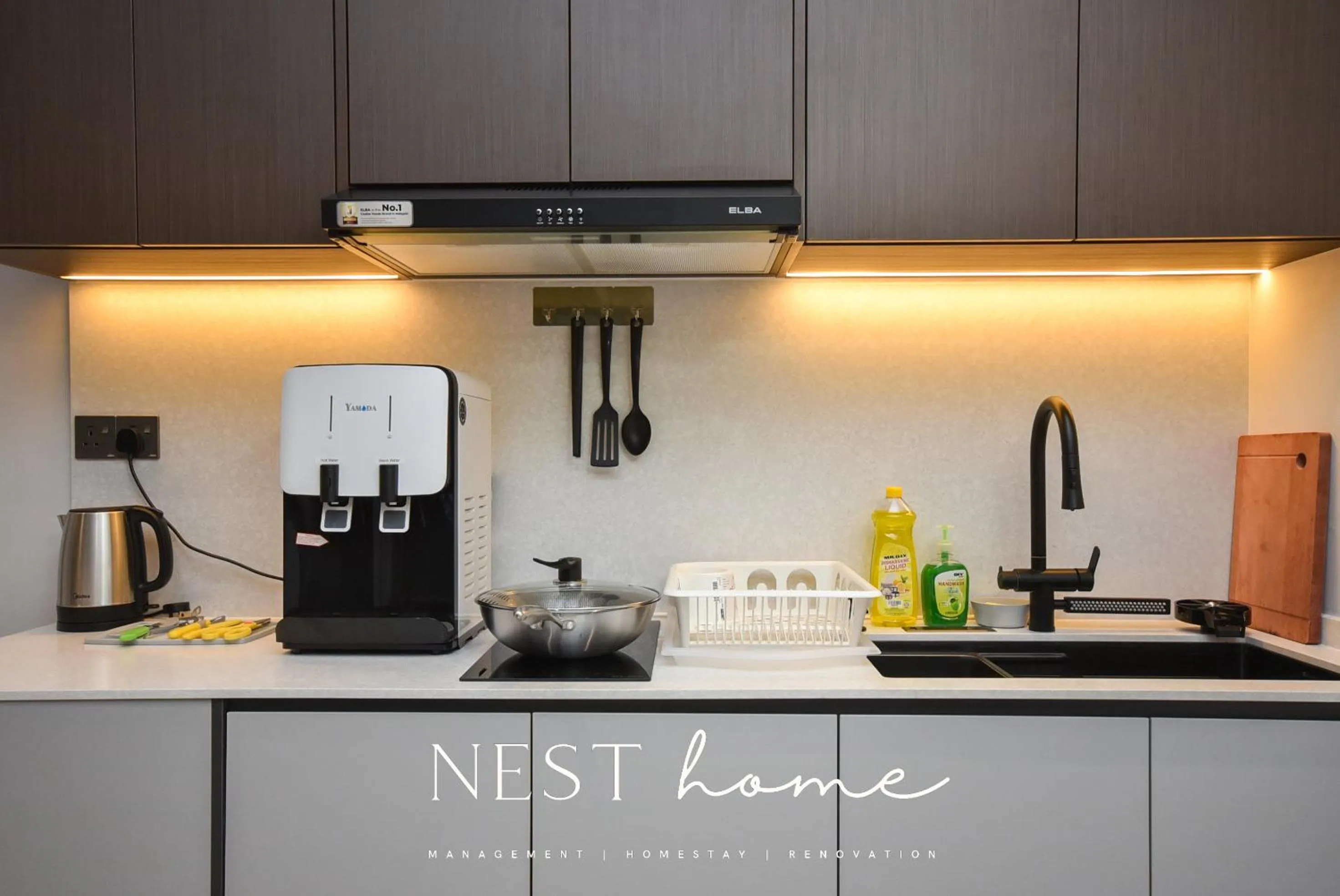 Kitchen or kitchenette in Country Garden Seaview Suite by Nest Home at Danga Bay