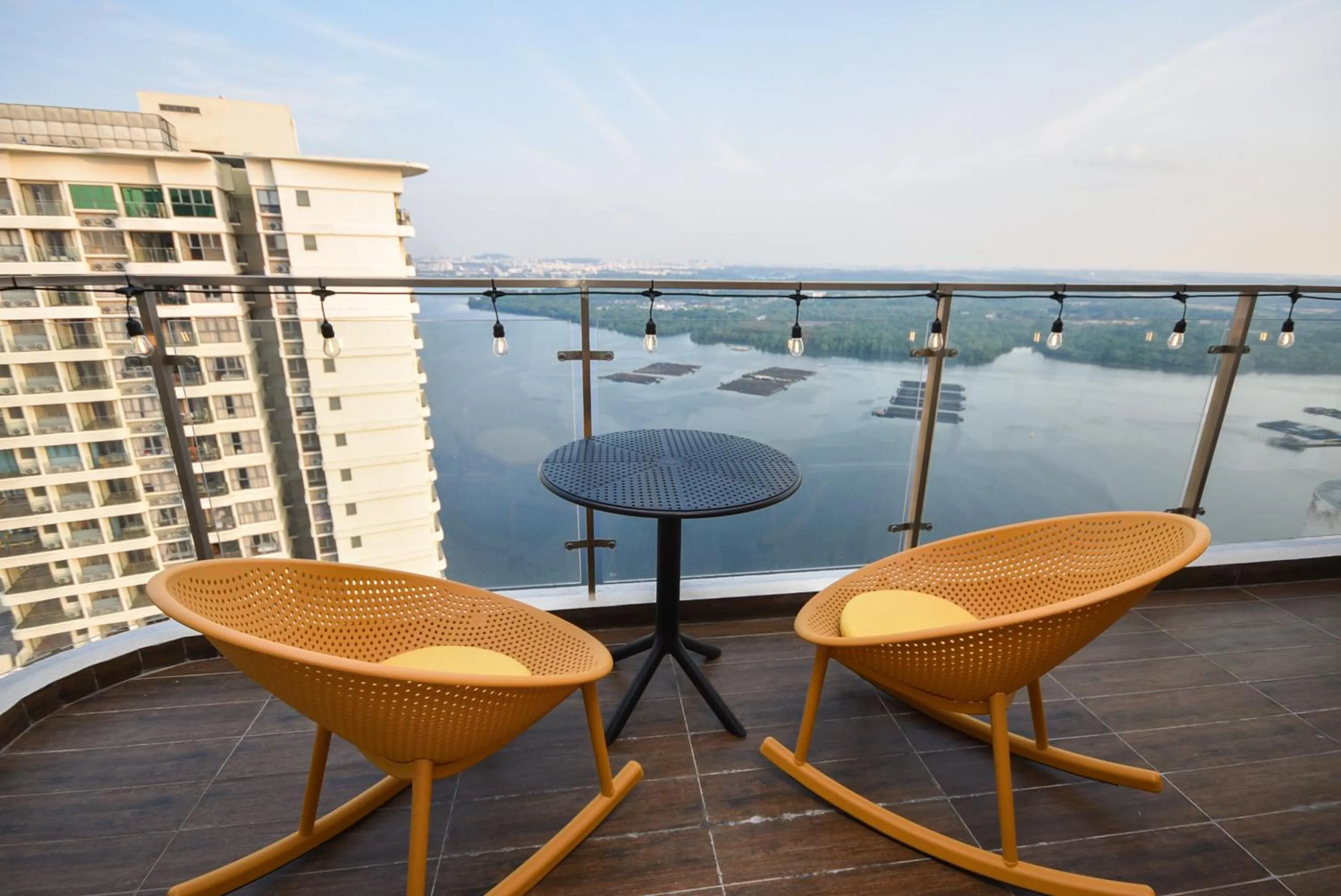 Country Garden Seaview Suite by Nest Home at Danga Bay