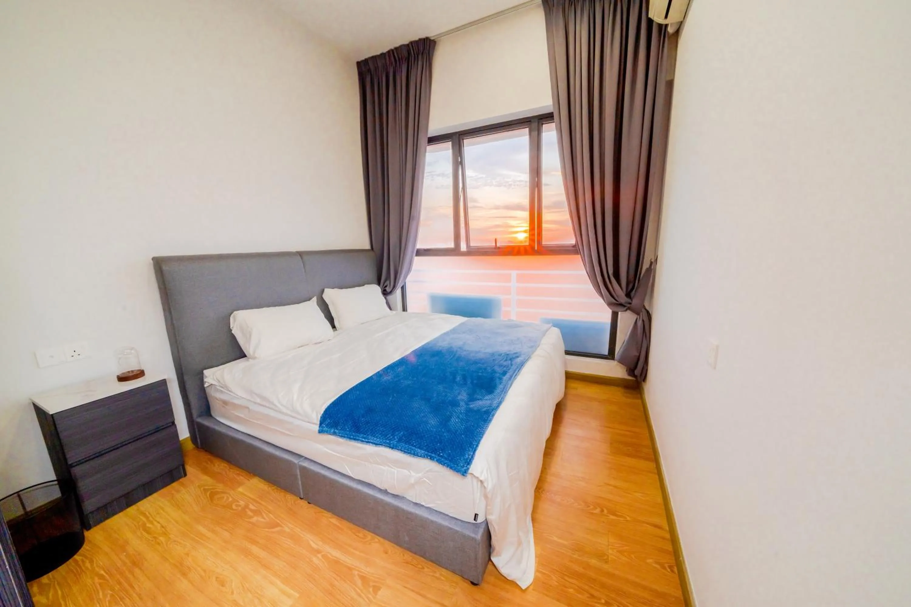 Bedroom, Bed in Country Garden Seaview Suite by Nest Home at Danga Bay