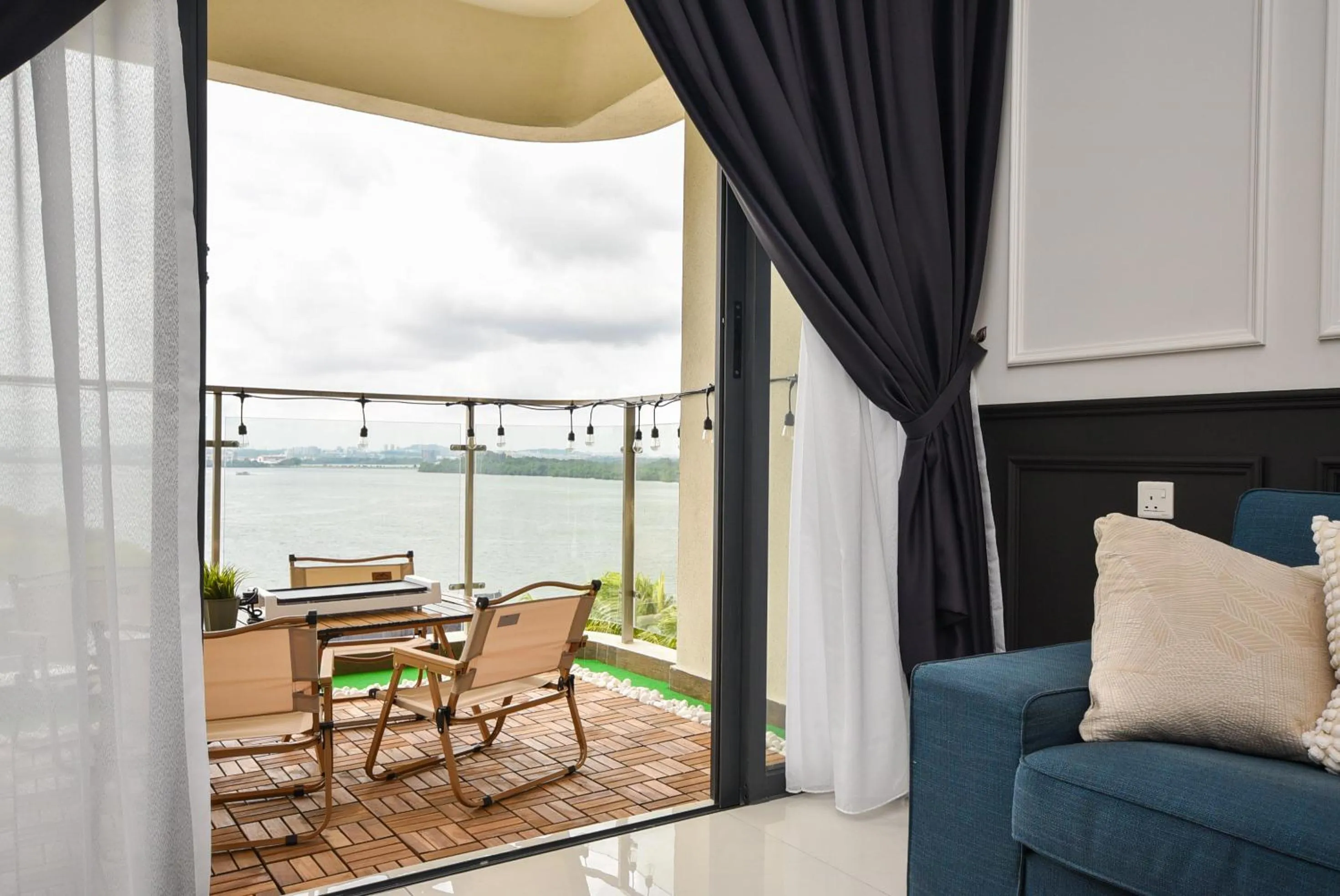Balcony/Terrace in Country Garden Seaview Suite by Nest Home at Danga Bay